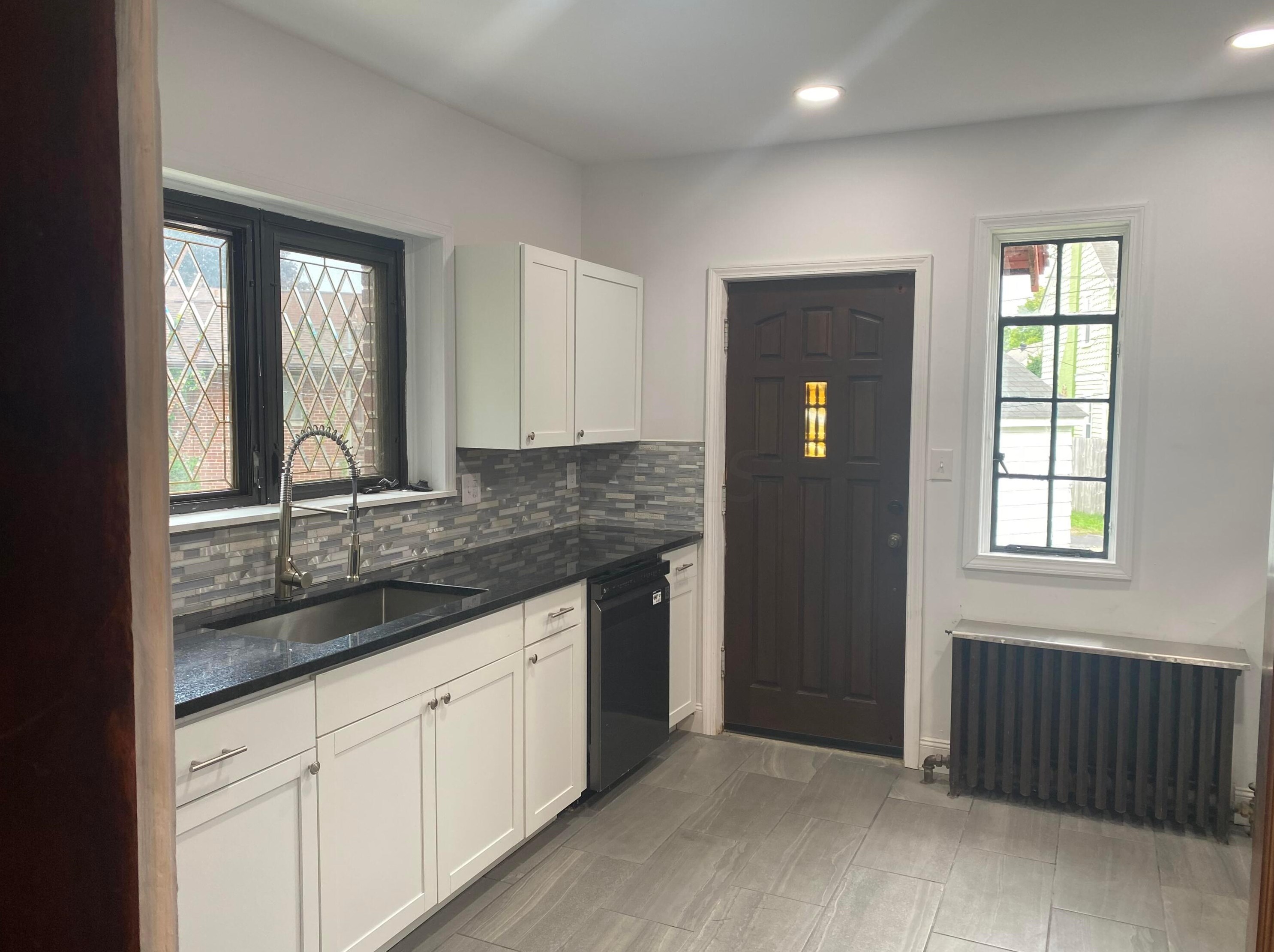 1696 Melrose Ave, Columbus OH  43224-4339 exterior