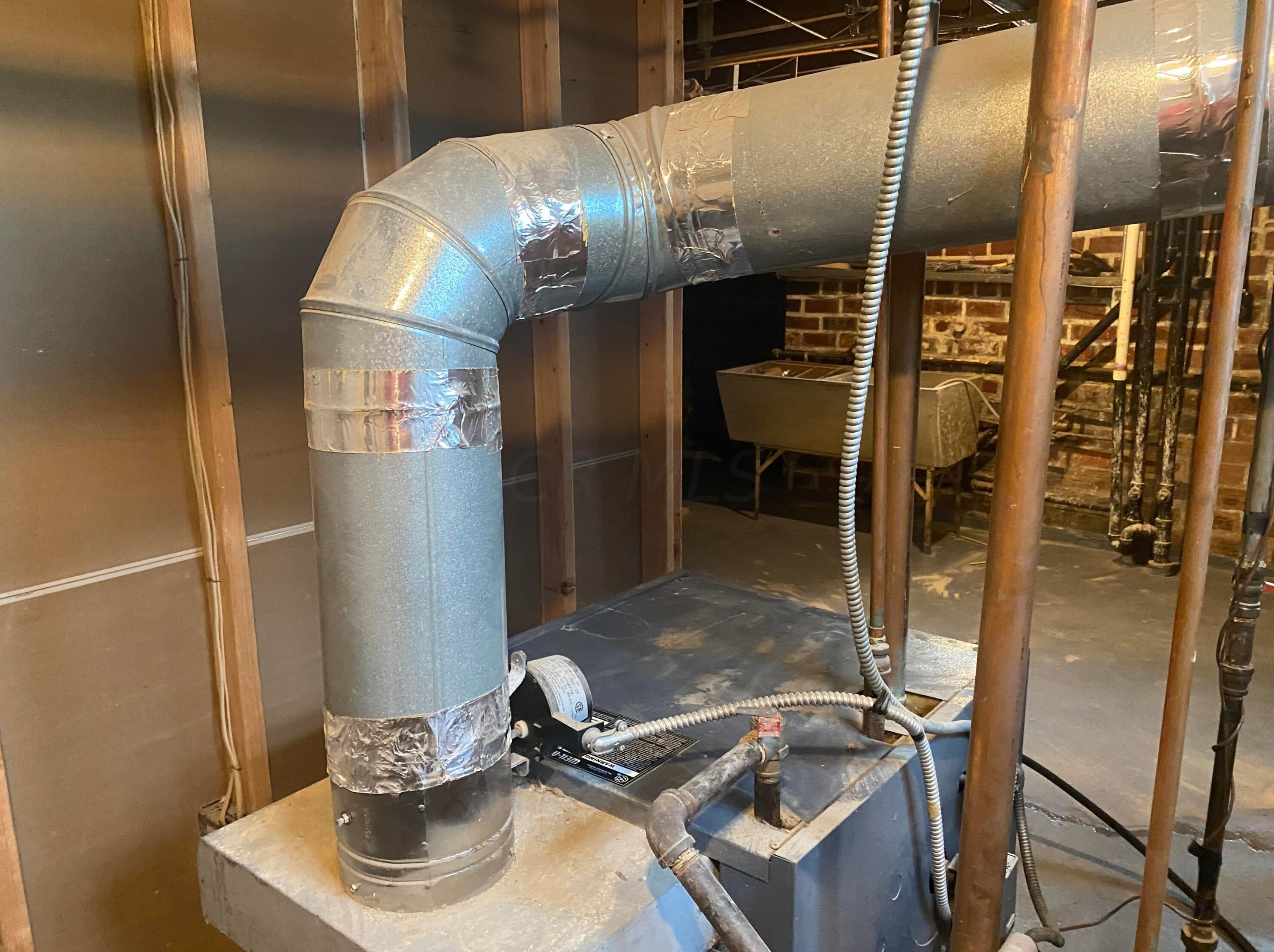 1696 Melrose Ave, Columbus OH  43224-4339 exterior