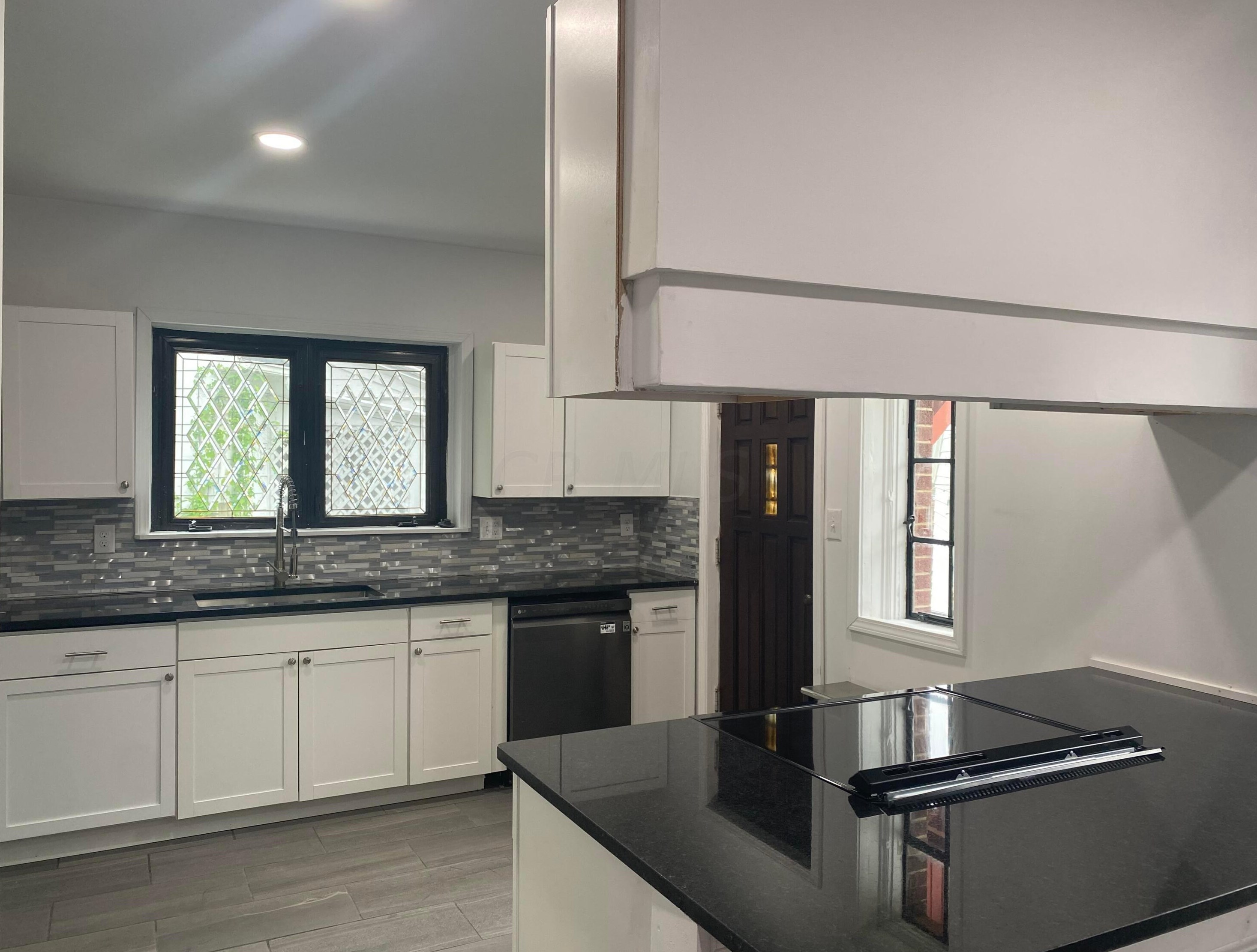 1696 Melrose Ave, Columbus OH  43224-4339 exterior