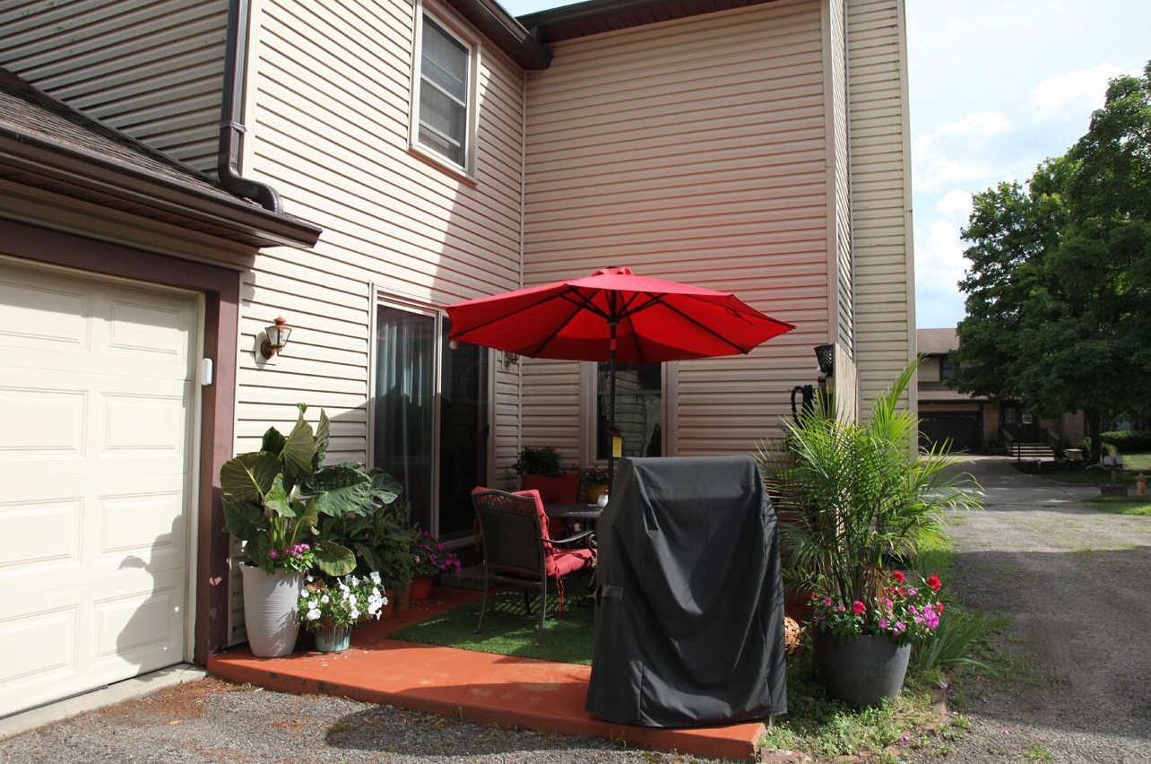 1814 Hightower Dr, Columbus, OH 43235-1945
