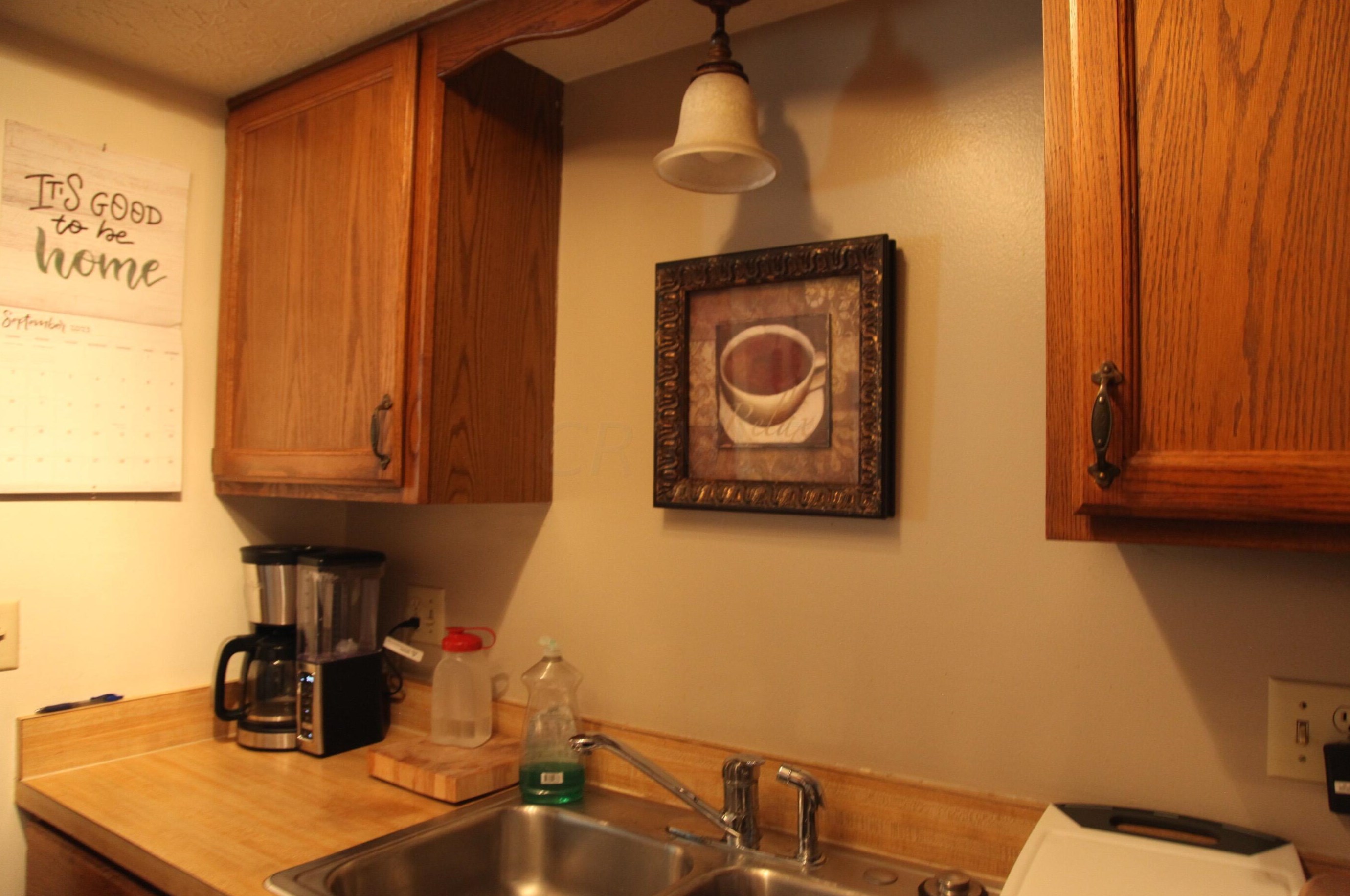 1814 Hightower Dr, Columbus OH 43235-1945 exterior