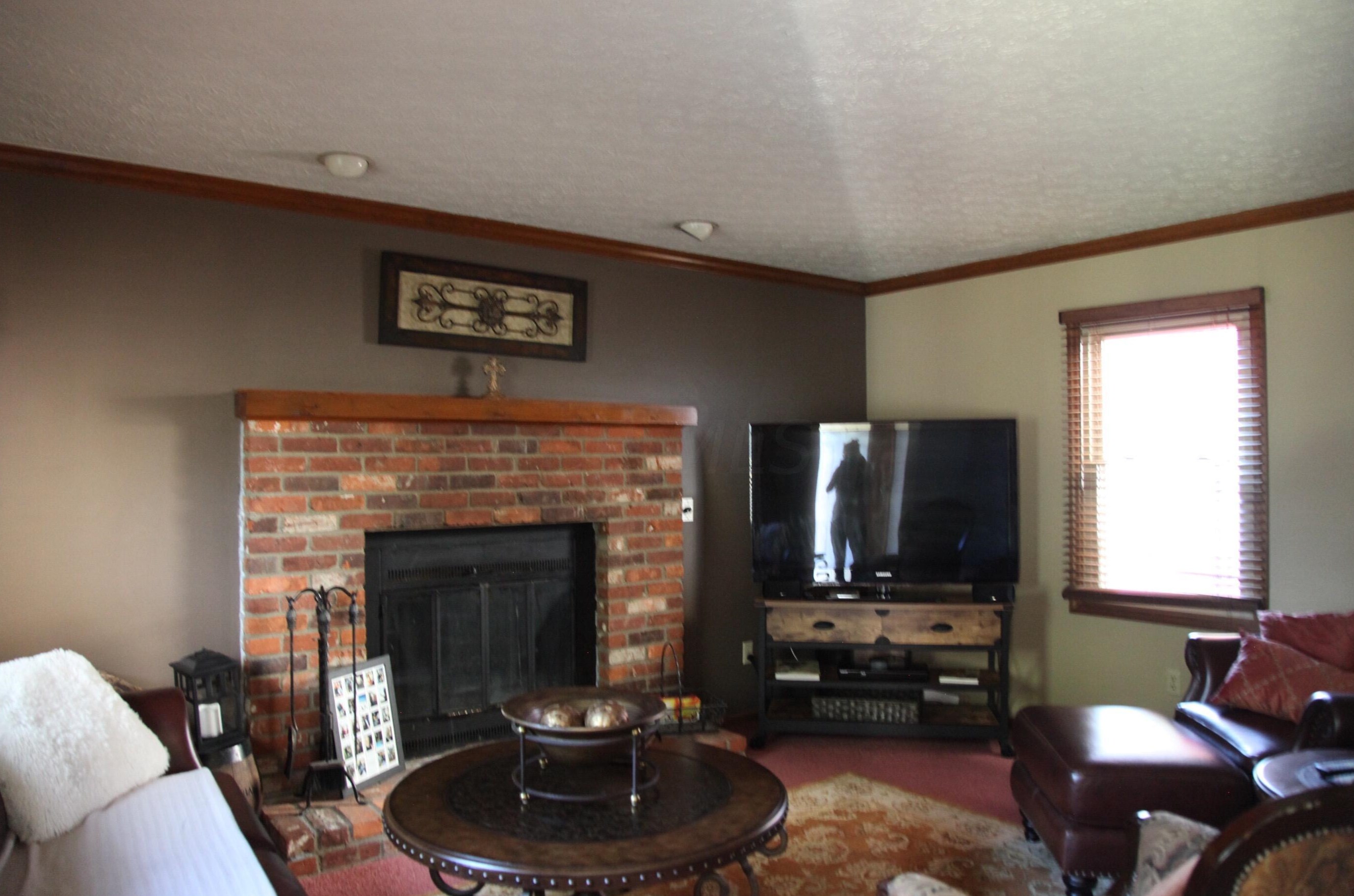 1814 Hightower Dr, Columbus OH 43235-1945 exterior