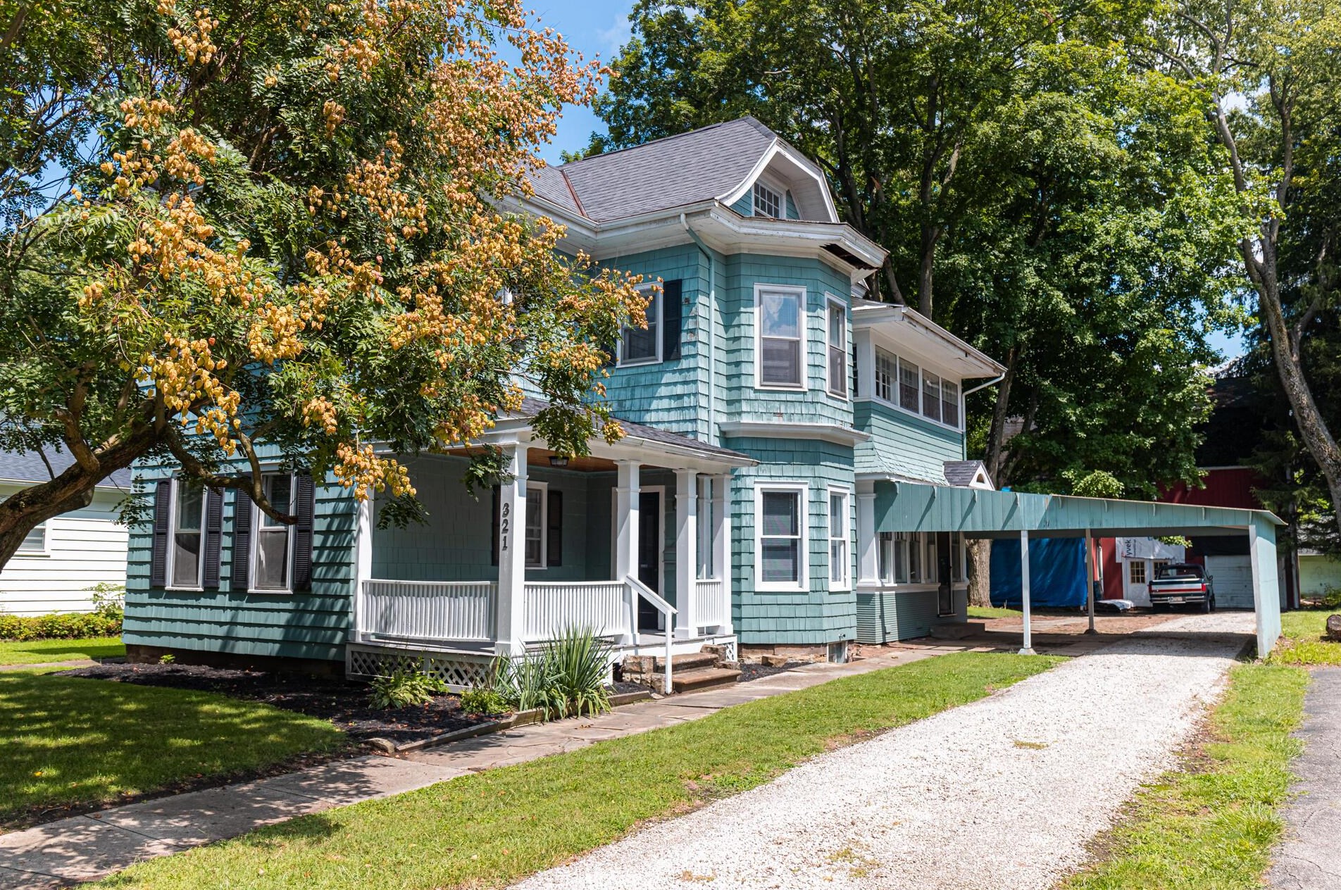321 N Market St, Sugar Grove Lake, OH 44833