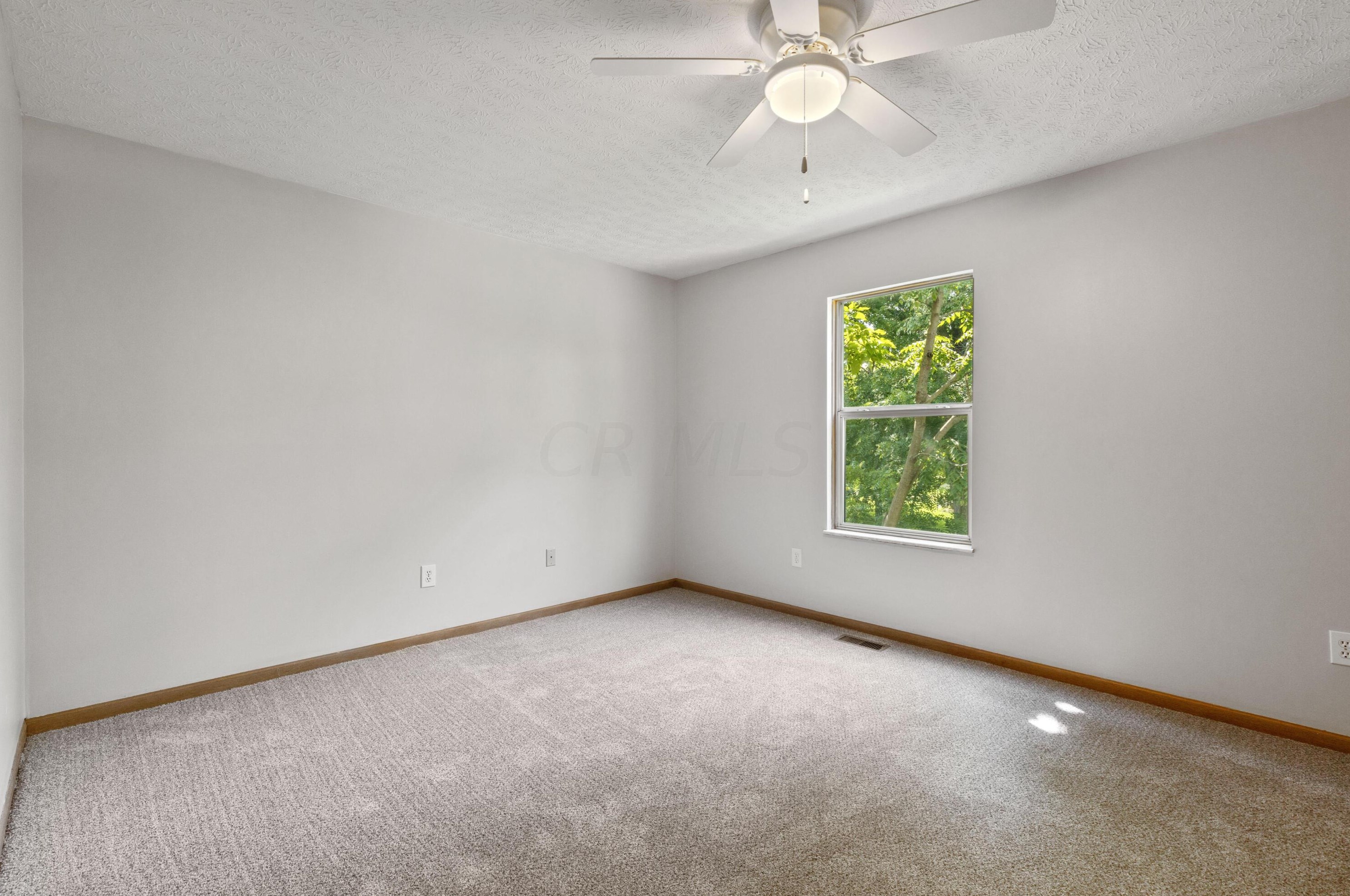 4641 Stratford Ln, Columbus OH exterior