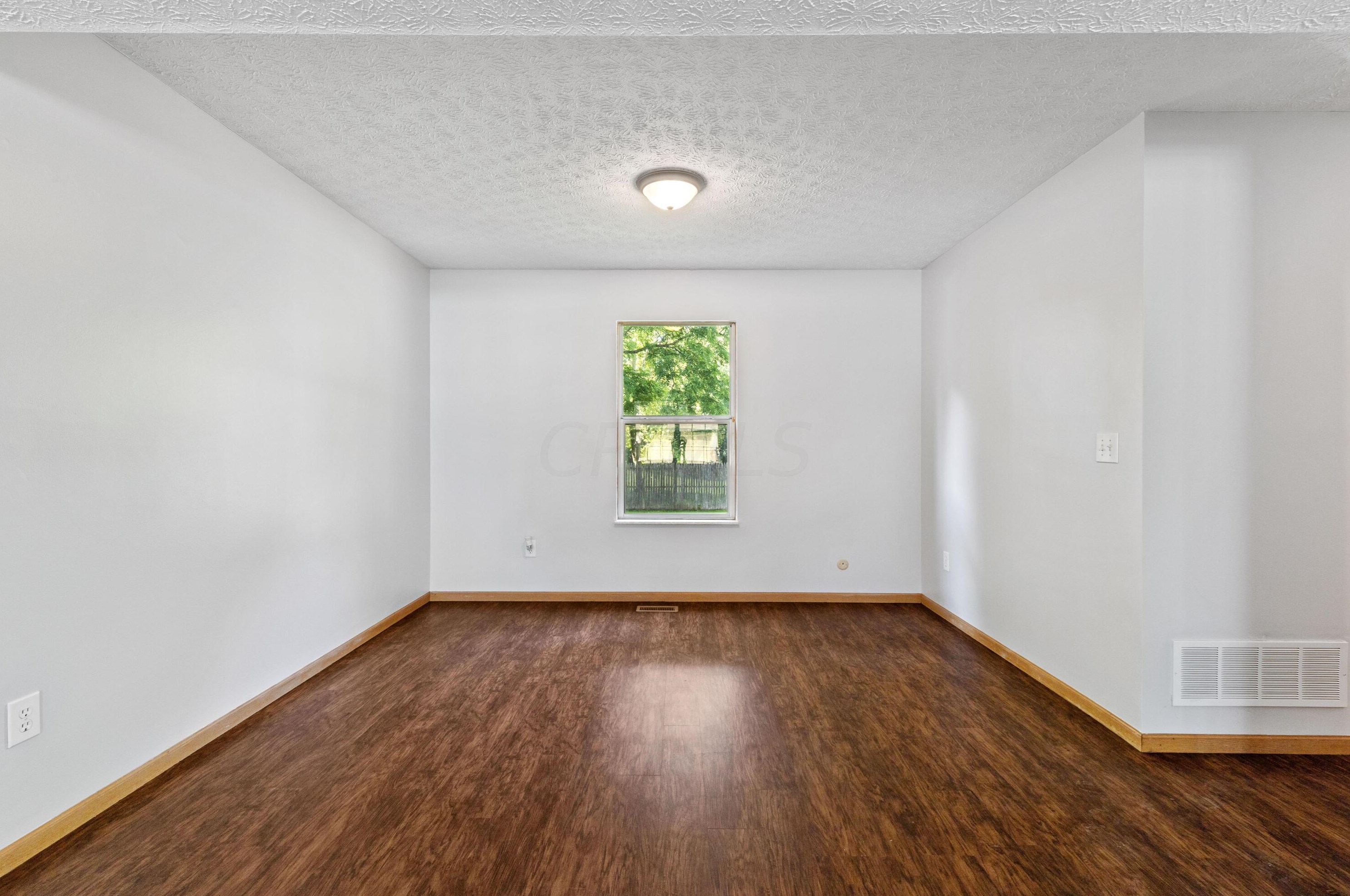 4641 Stratford Ln, Columbus OH exterior