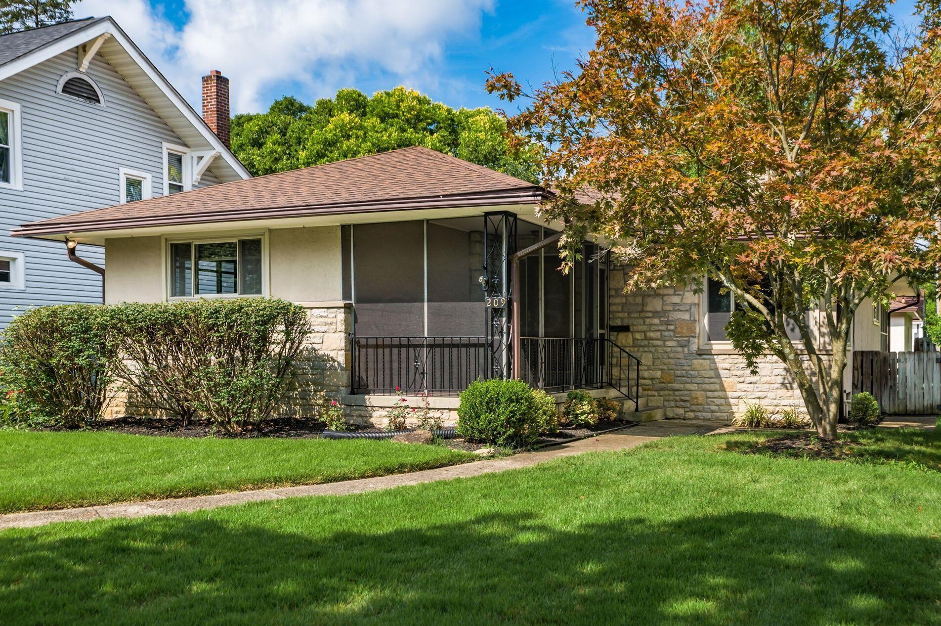 209 Remington Rd, Columbus, OH 43209-1444