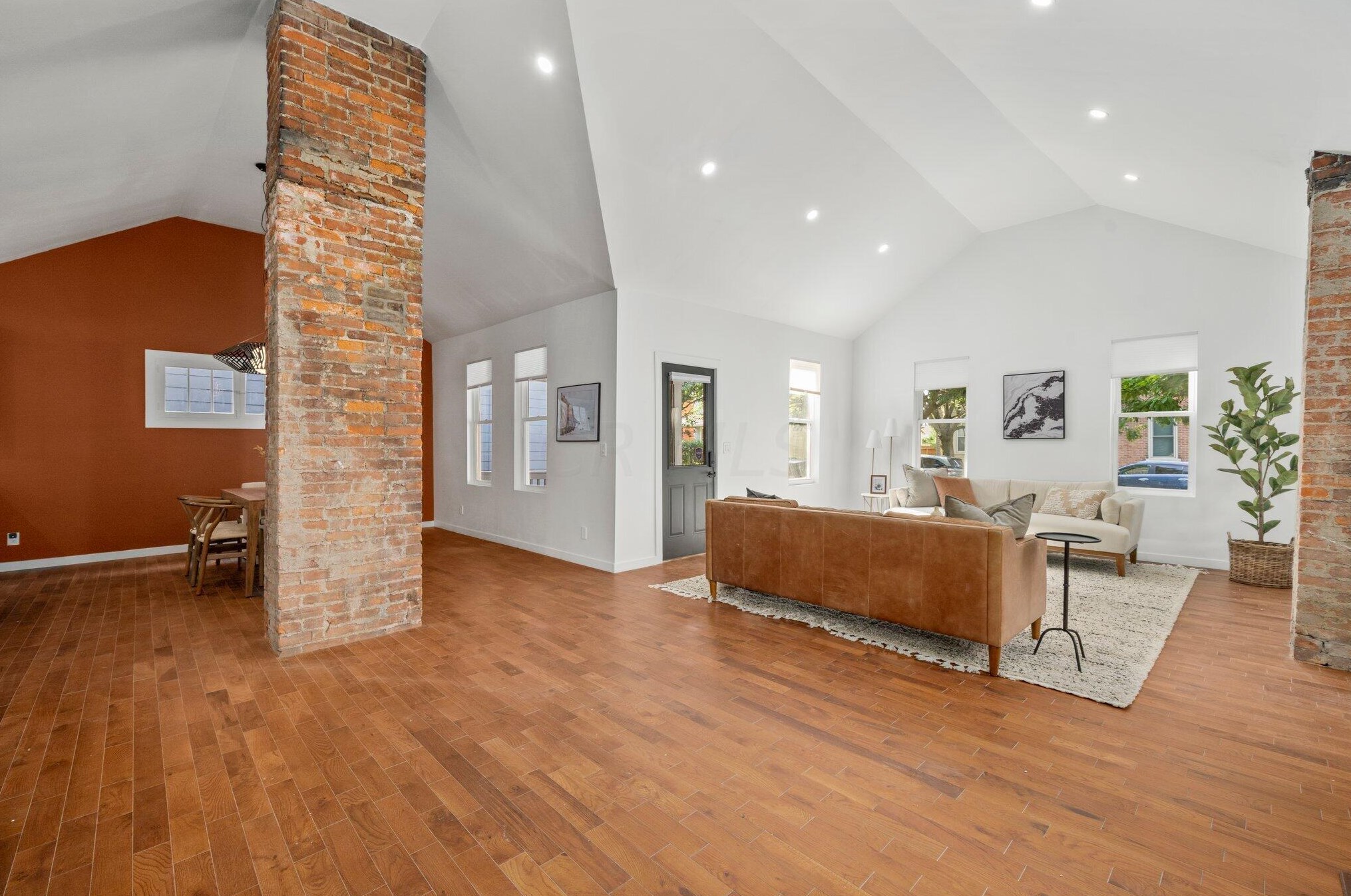 440 Deshler Ave, Columbus OH  43206-2717 exterior