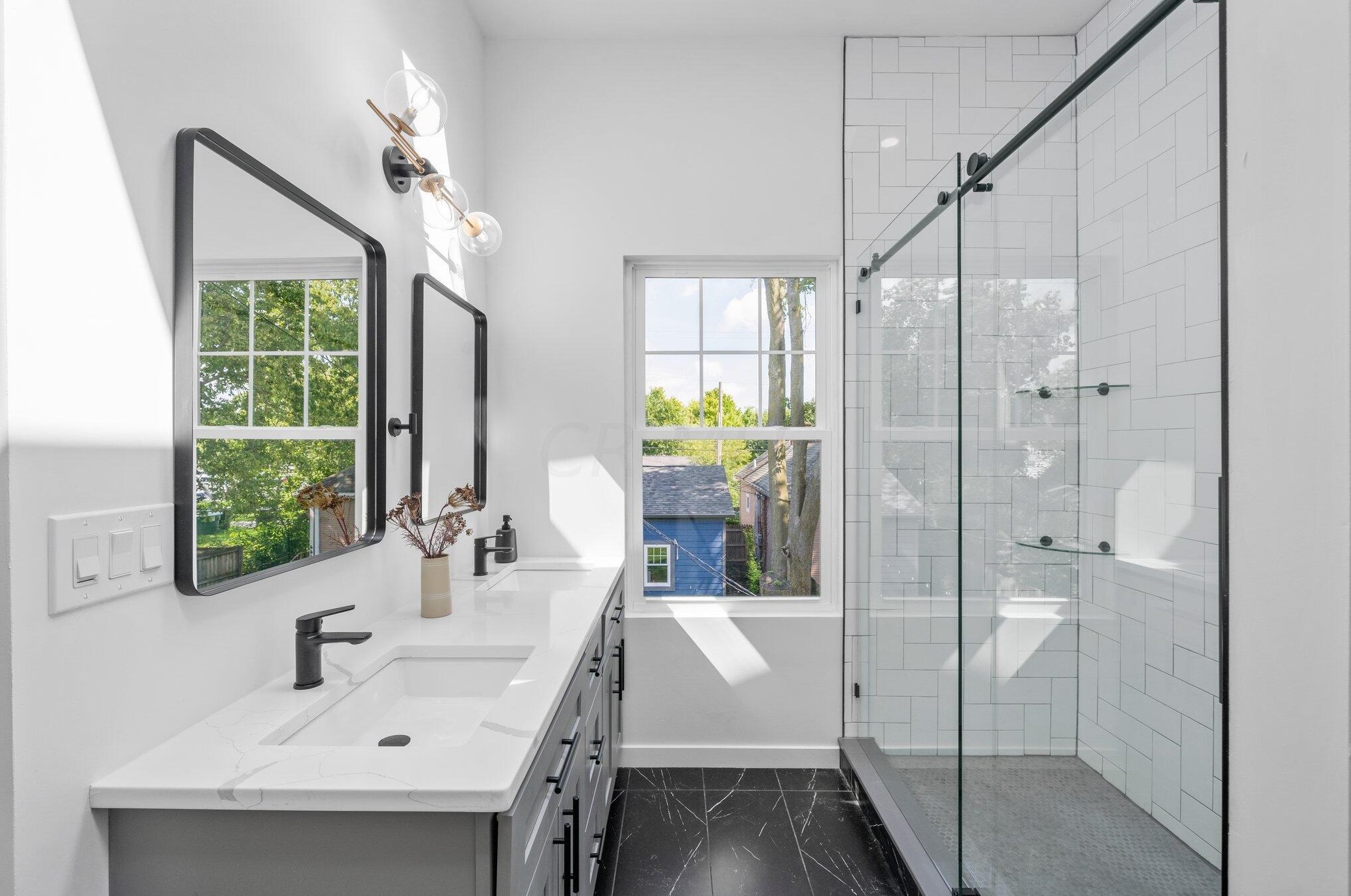 440 Deshler Ave, Columbus OH  43206-2717 exterior