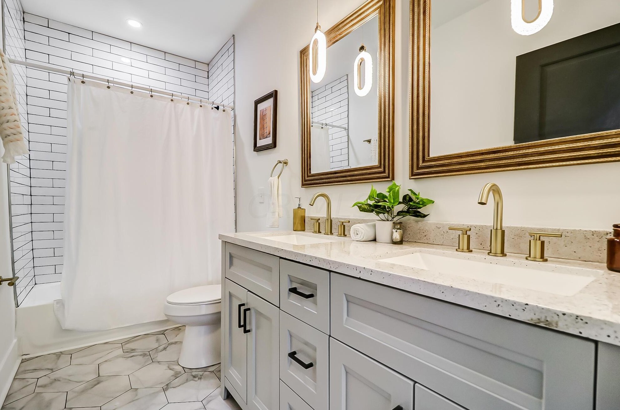 467 2 Ave, Columbus OH 43201-3651 exterior