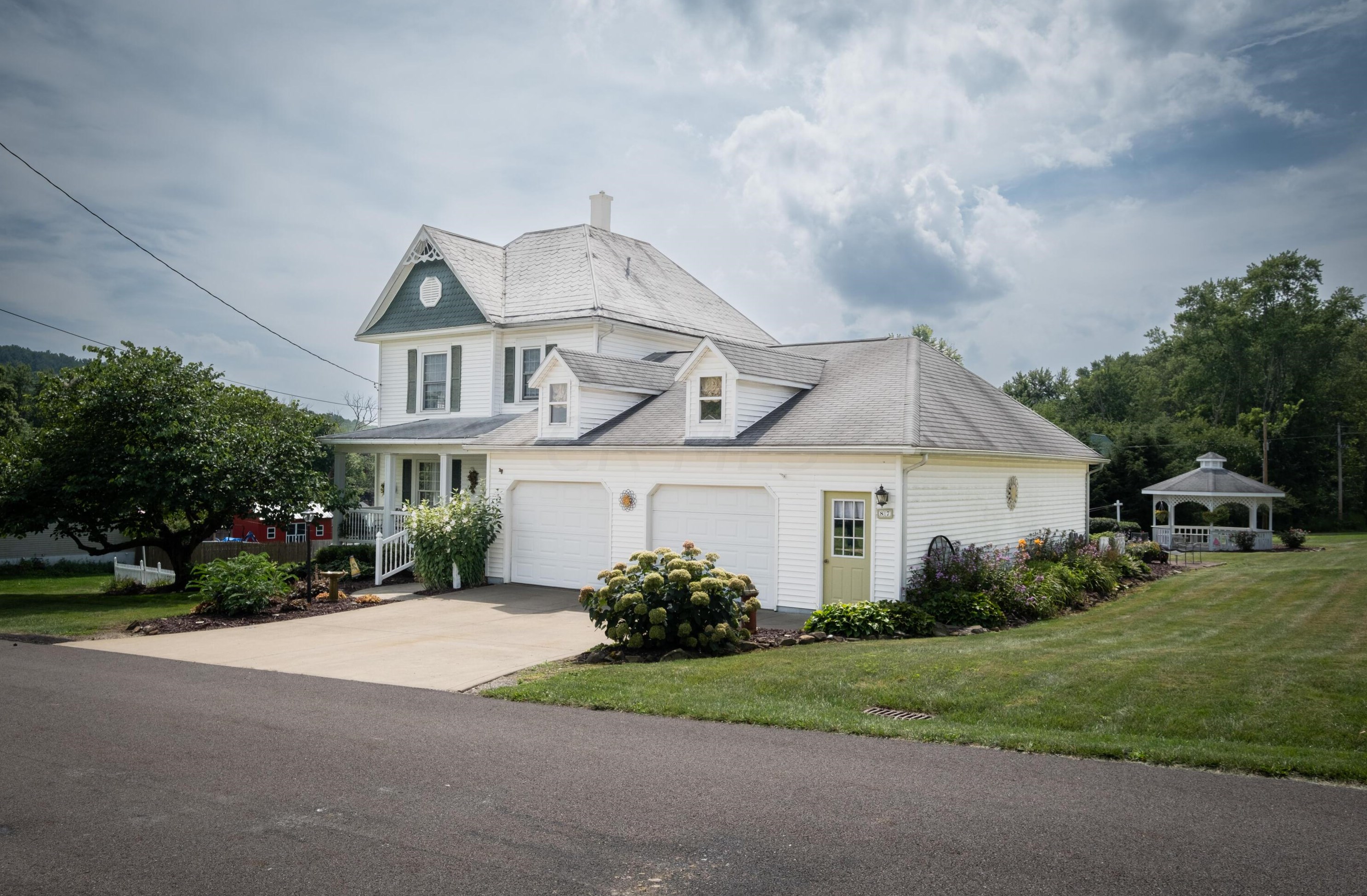 87 Wilson Ave, North Liberty, OH 44822-9767