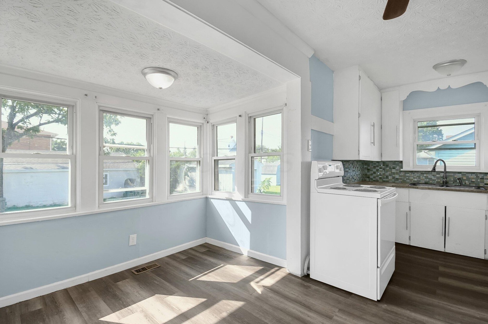 177 Lennox Ave, Columbus OH 43228-1132 exterior