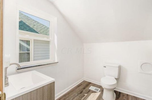 99 Ter Ave, Columbus OH 43204-3733 exterior