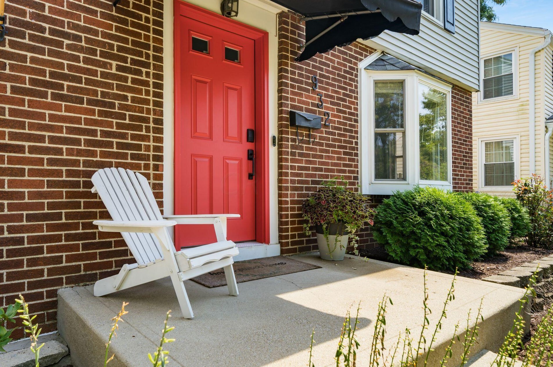 932 Mcclain Rd, Columbus, OH 43212-3707