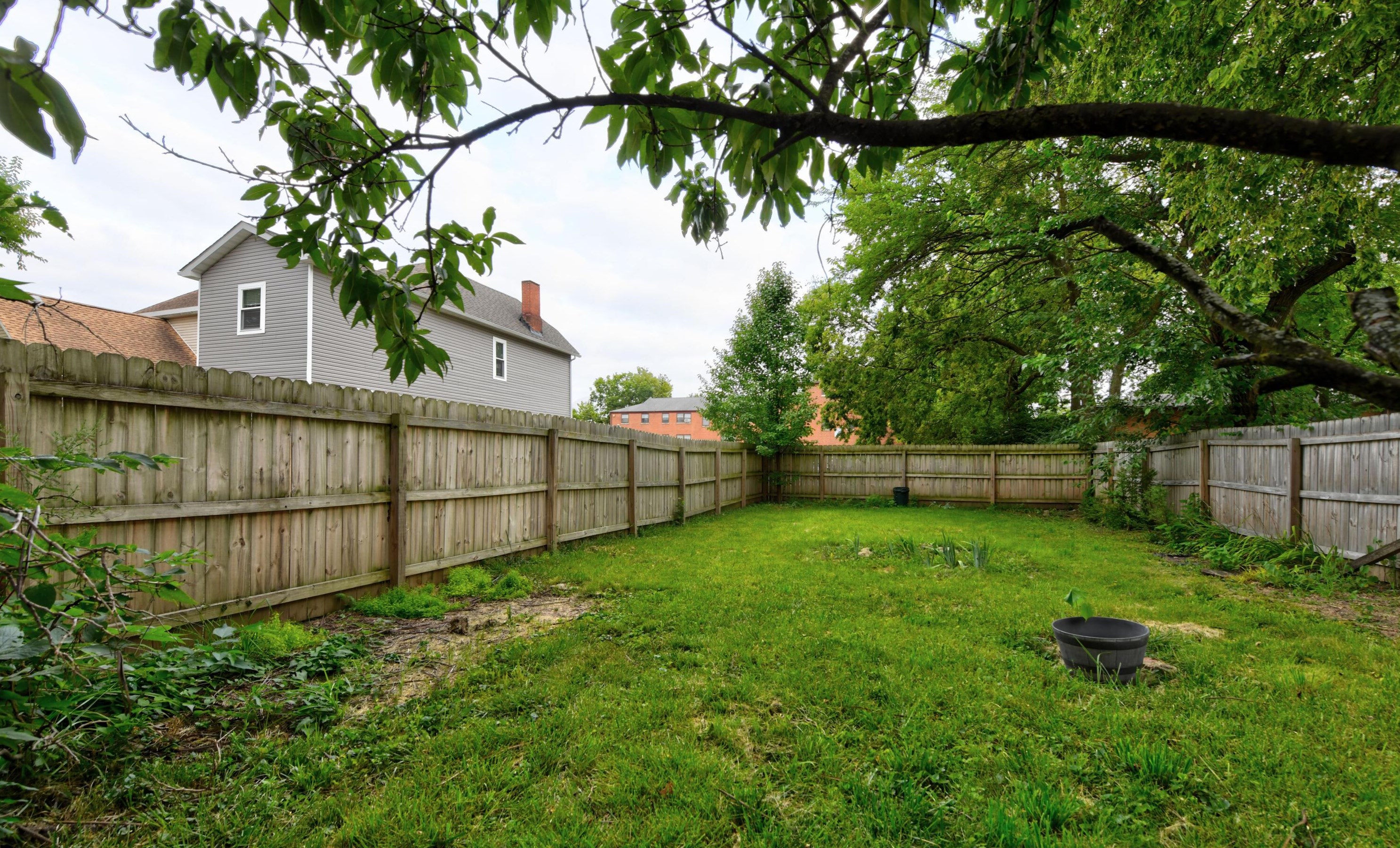 1025 Madison Ave, Columbus OH 43205-1517 exterior