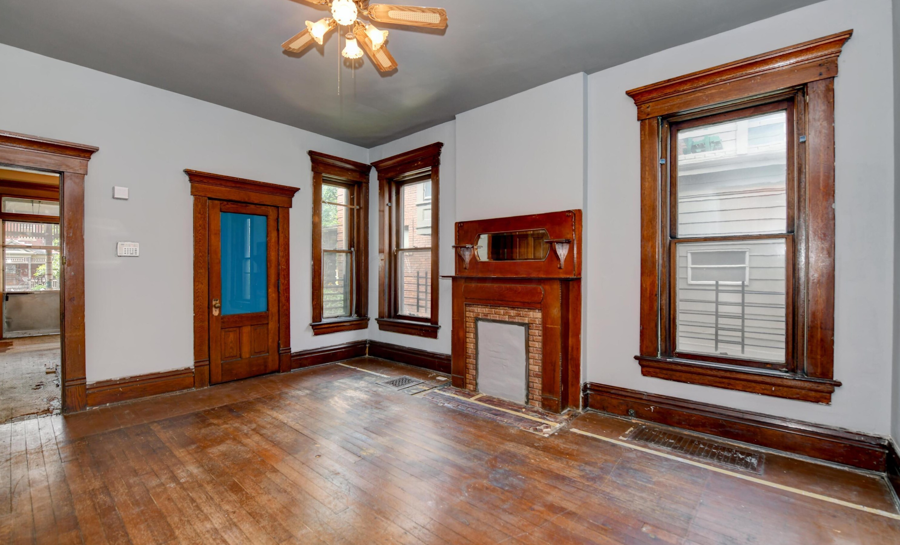 1032 Bryden Rd, Columbus OH 43205-1863 exterior