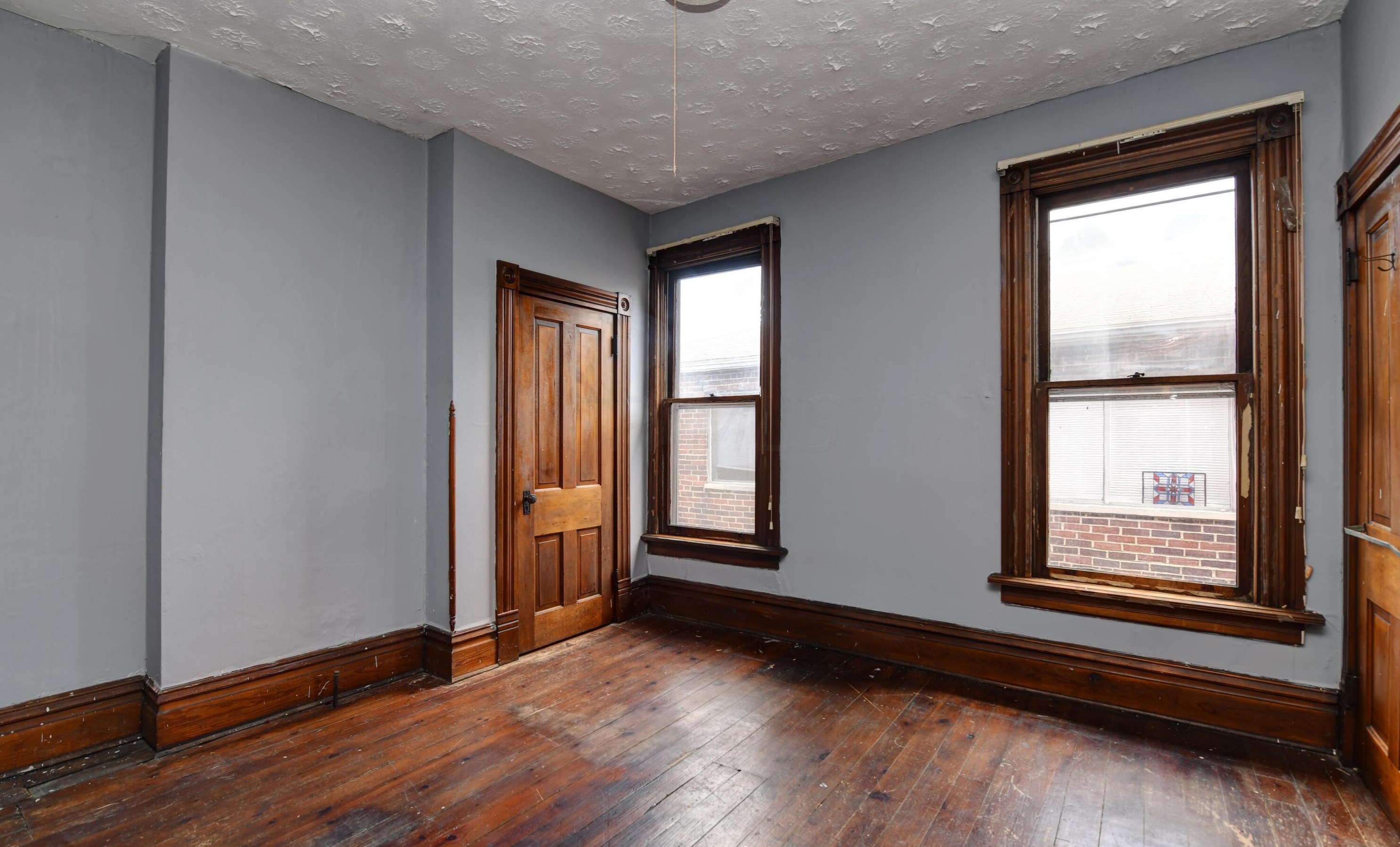 1032 Bryden Rd, Columbus OH 43205-1863 exterior