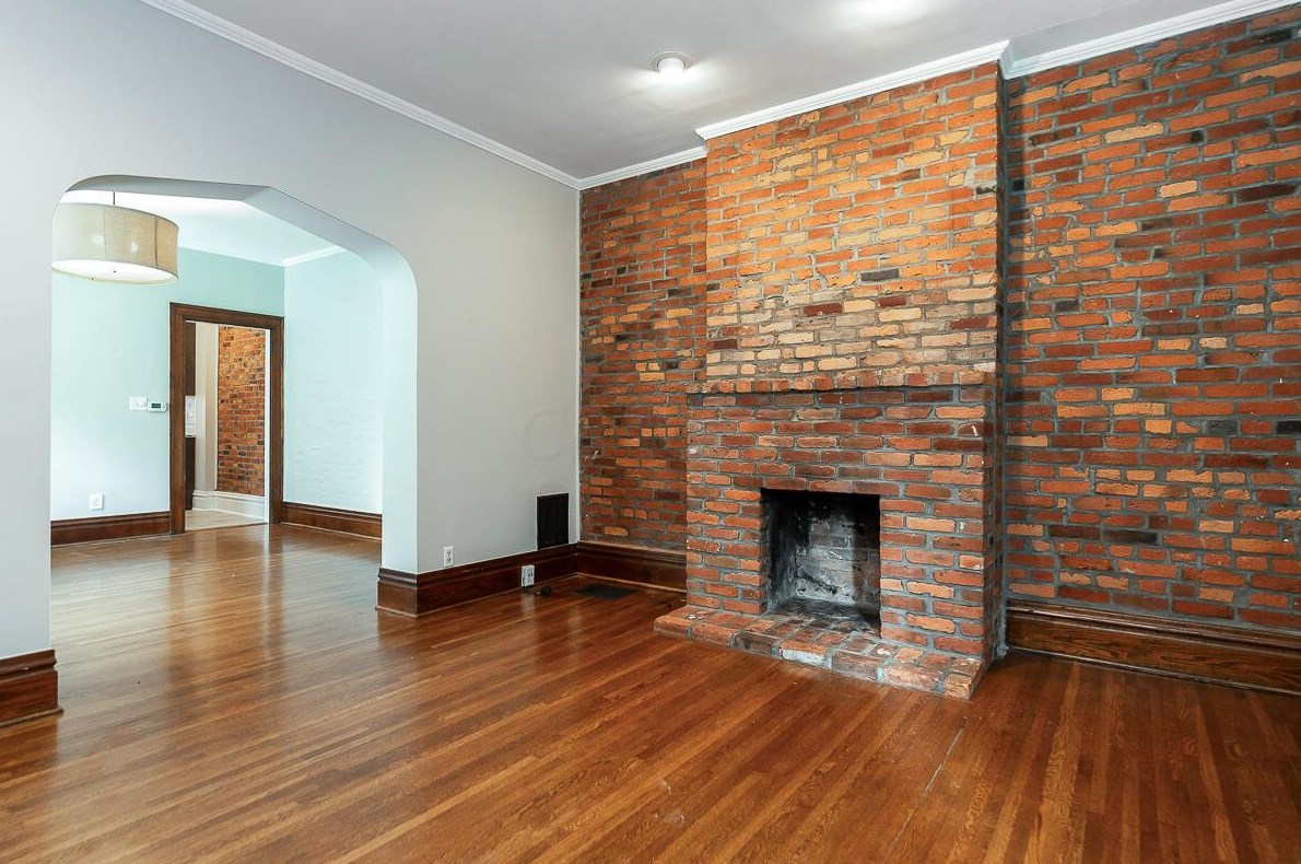 819 City Park Ave, Columbus OH  43206-2049 exterior