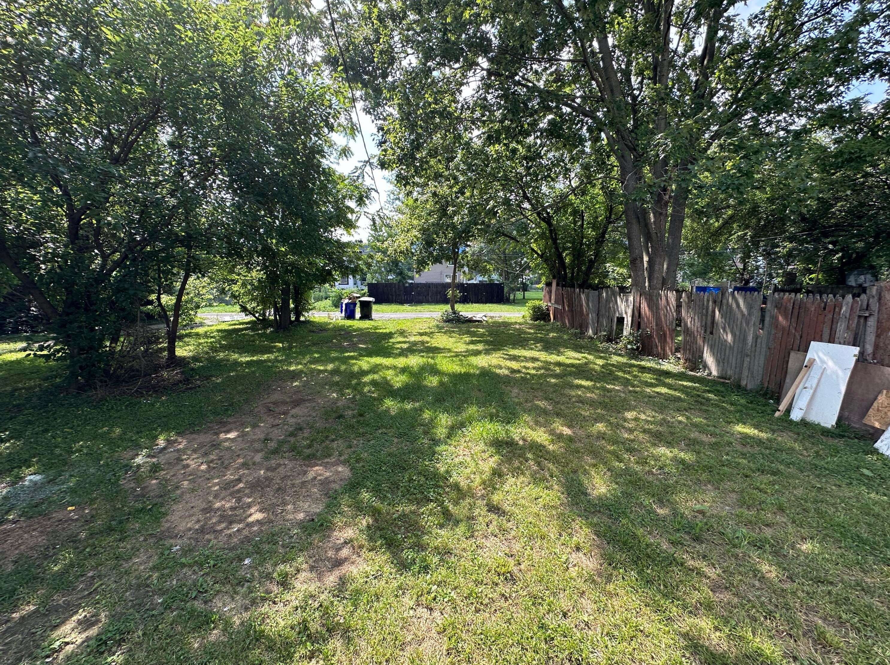 309 Whitethorne Ave, Columbus OH  43223-1173 exterior