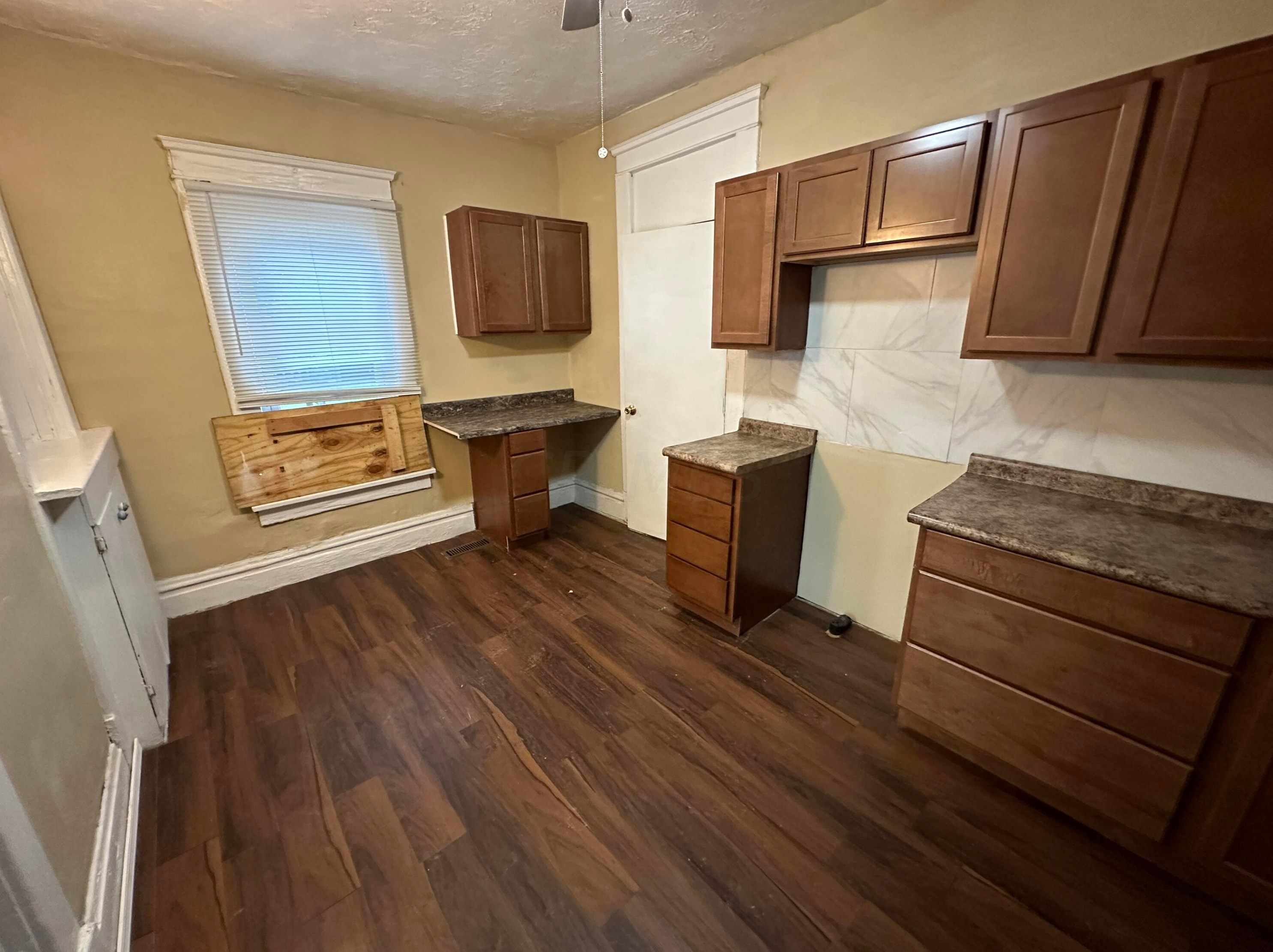 309 Whitethorne Ave, Columbus OH  43223-1173 exterior