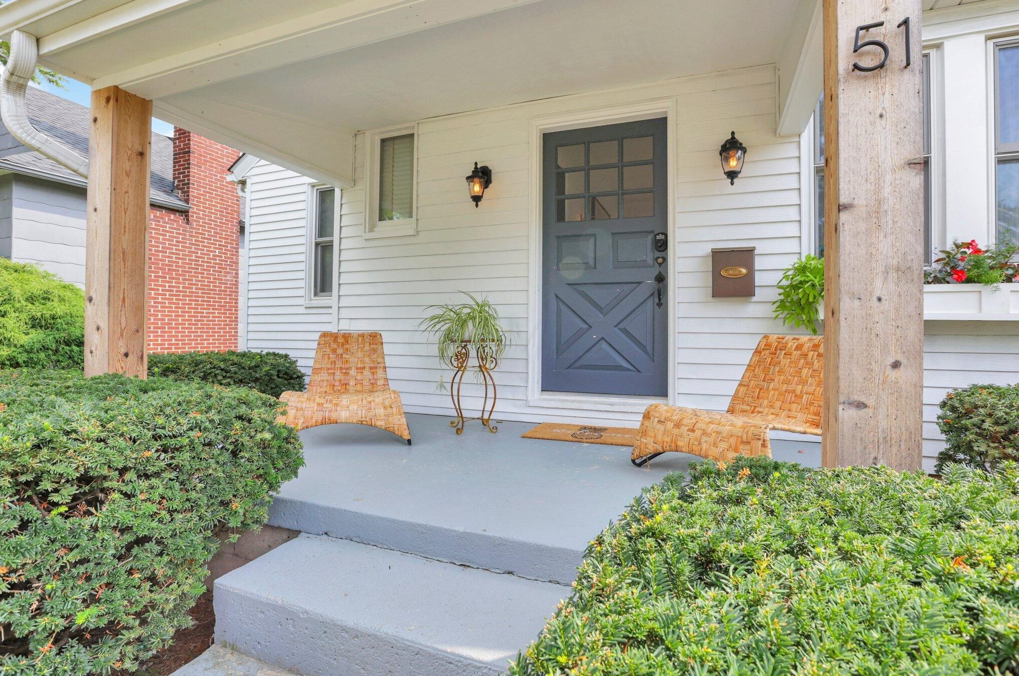 51 Frebis Ave, Columbus OH  43206-3613 exterior