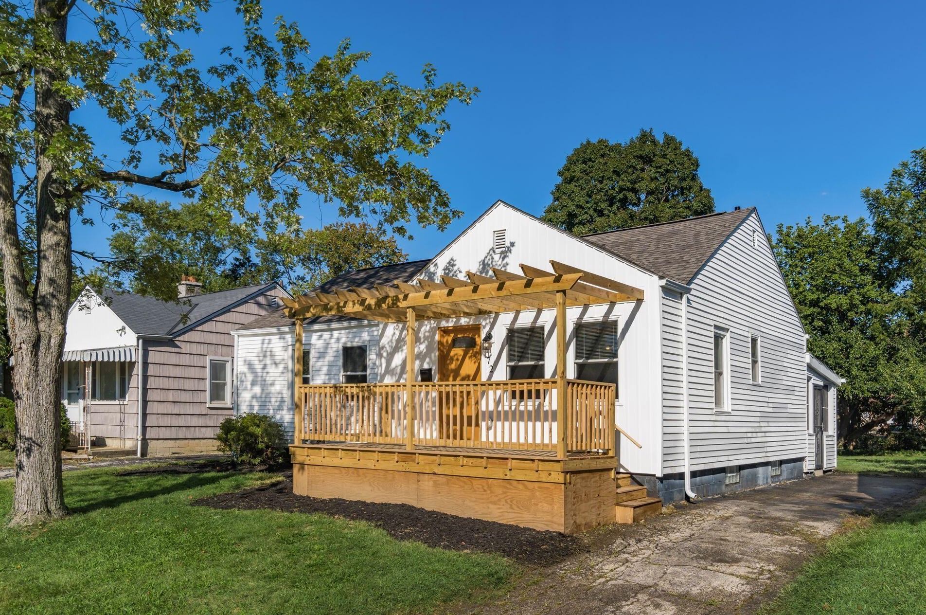 72 Everett Ave, Columbus, OH 43213-1013