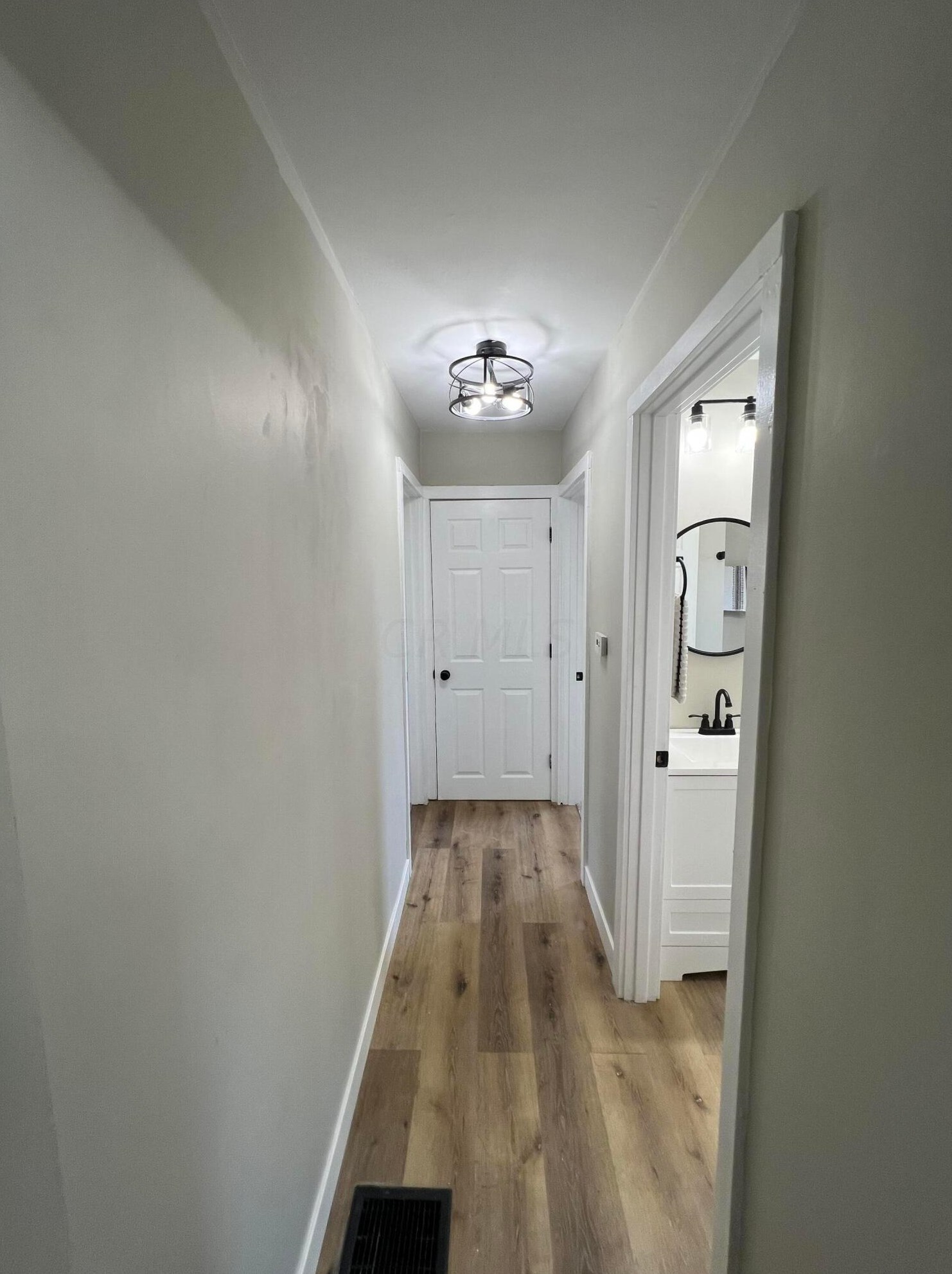 3012 Mcguffey Rd, Columbus OH  43224-4137 exterior