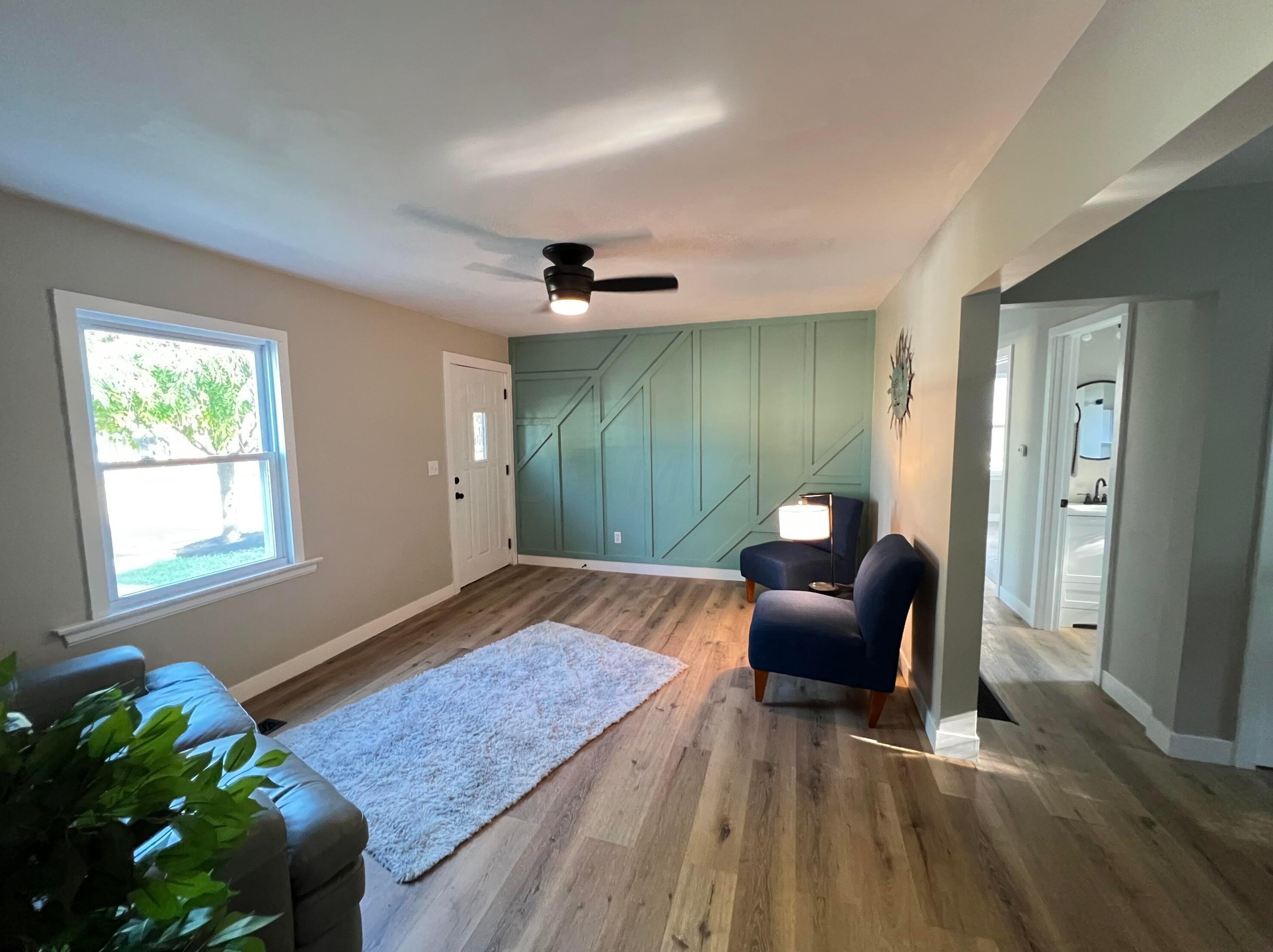 3012 Mcguffey Rd, Columbus OH  43224-4137 exterior