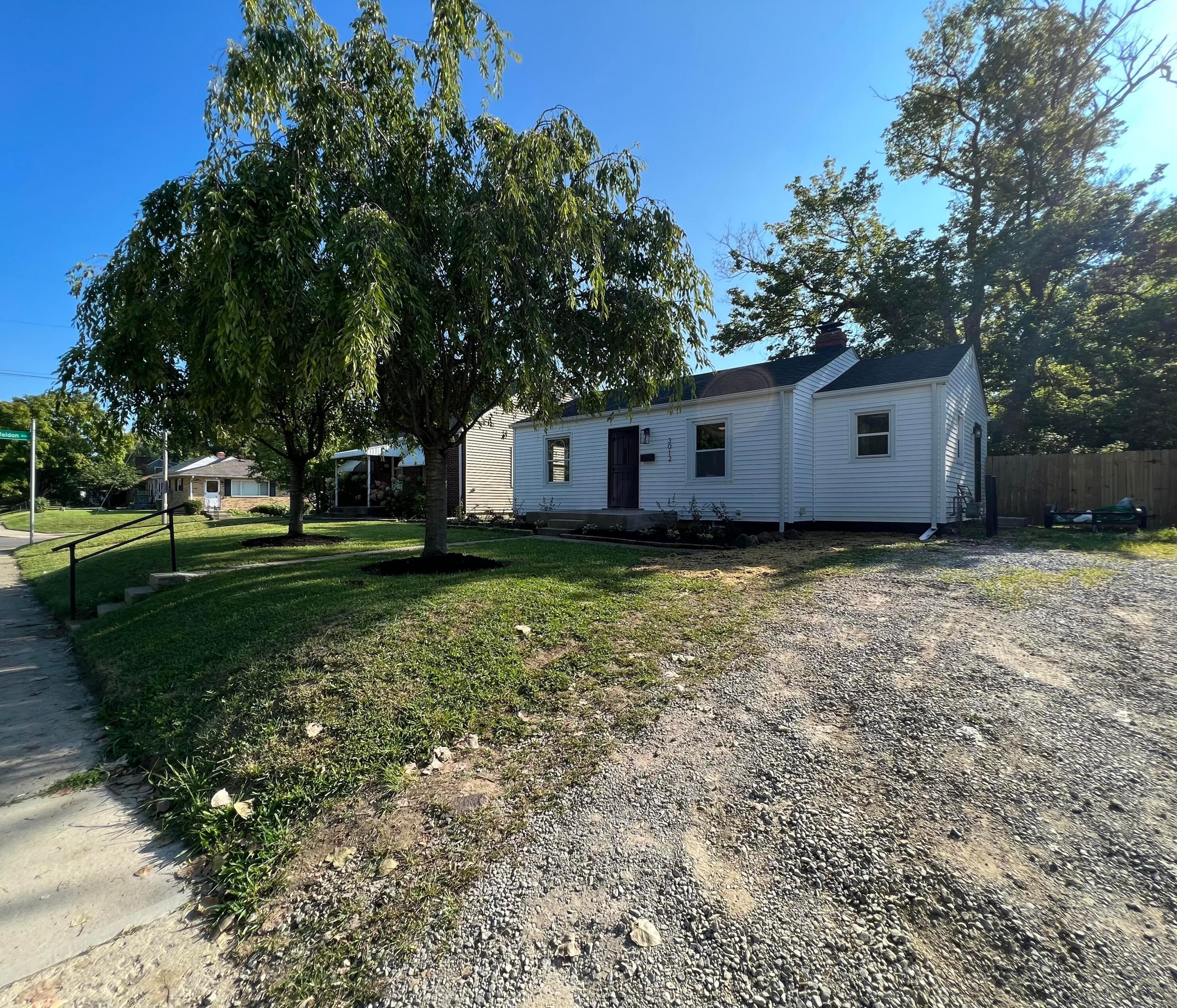 3012 Mcguffey Rd, Columbus OH  43224-4137 exterior