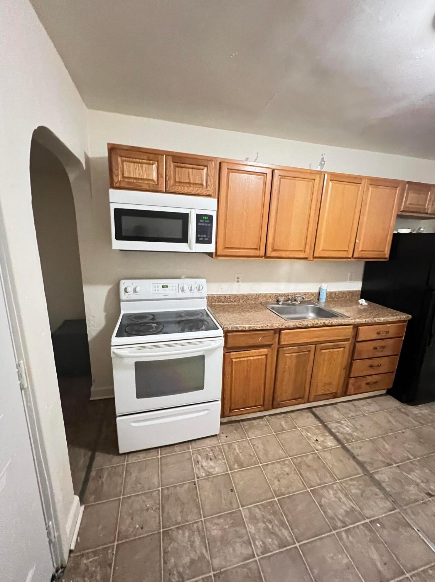 1461 Cordell Ave, Columbus OH 43219-1048 exterior