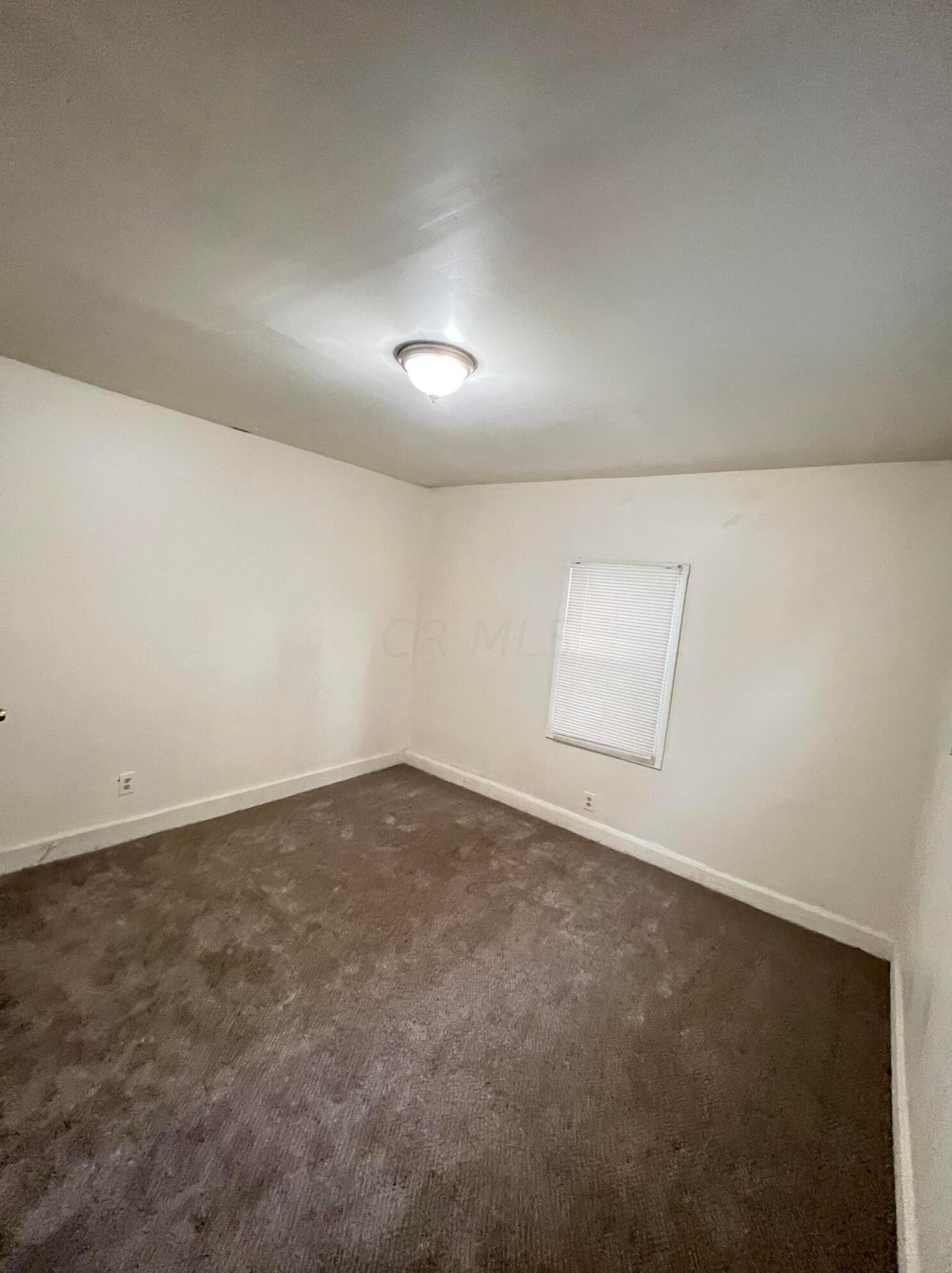 1461 Cordell Ave, Columbus OH 43219-1048 exterior