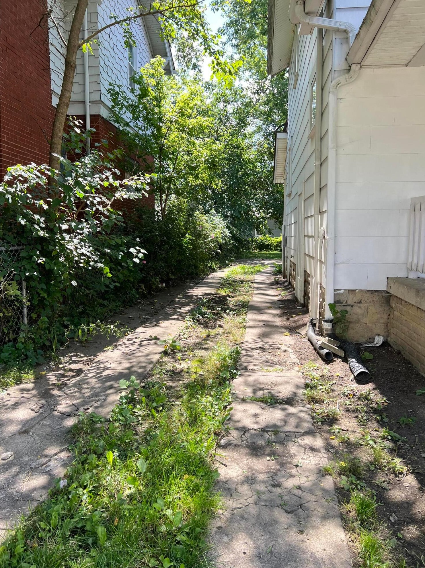 1461 Cordell Ave, Columbus OH 43219-1048 exterior