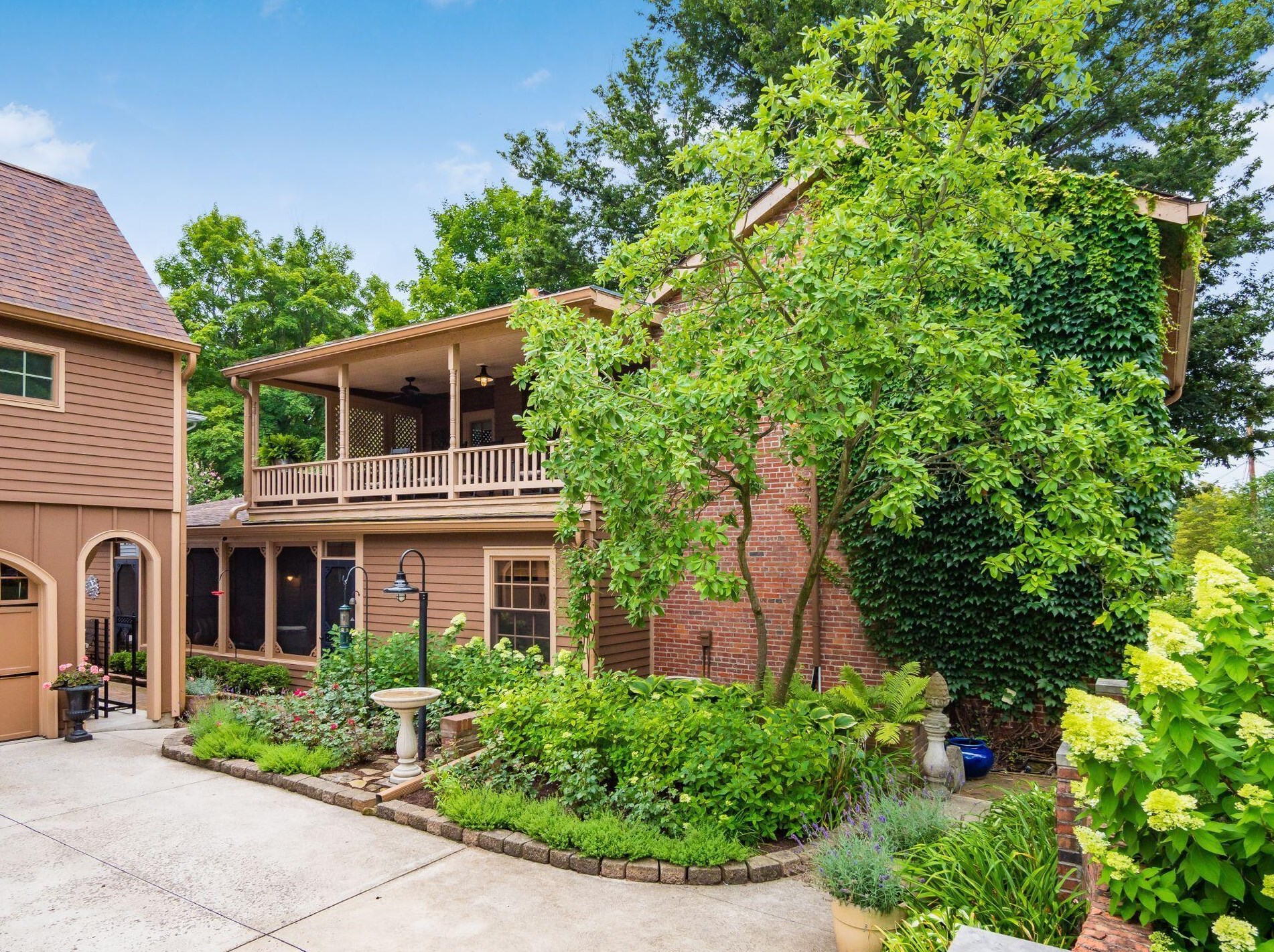 236 Elm St, Granville OH  43023-1404 exterior