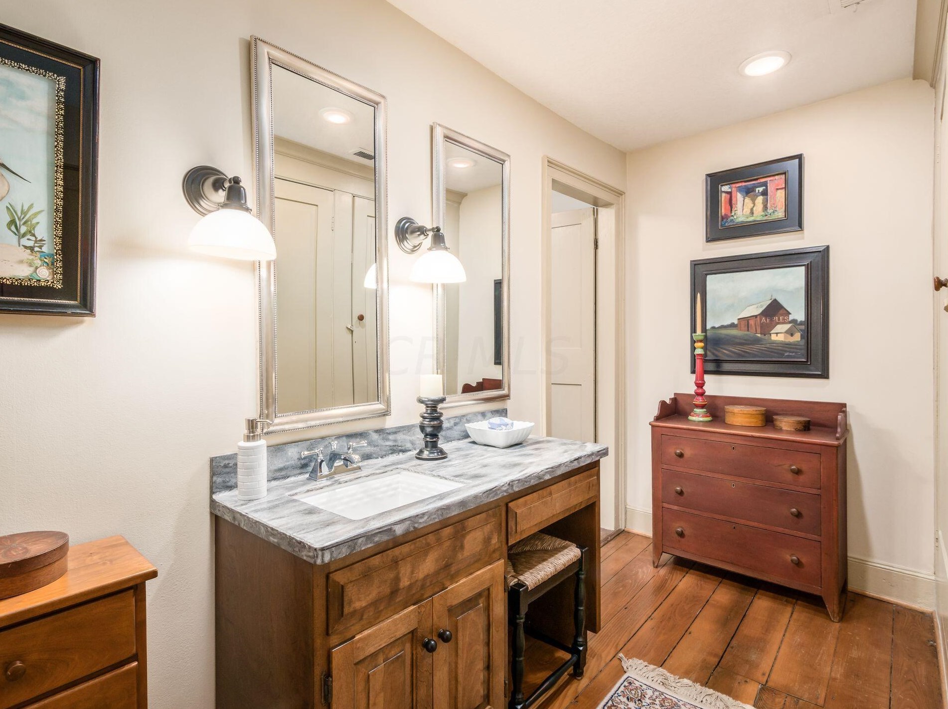 236 Elm St, Granville OH  43023-1404 exterior