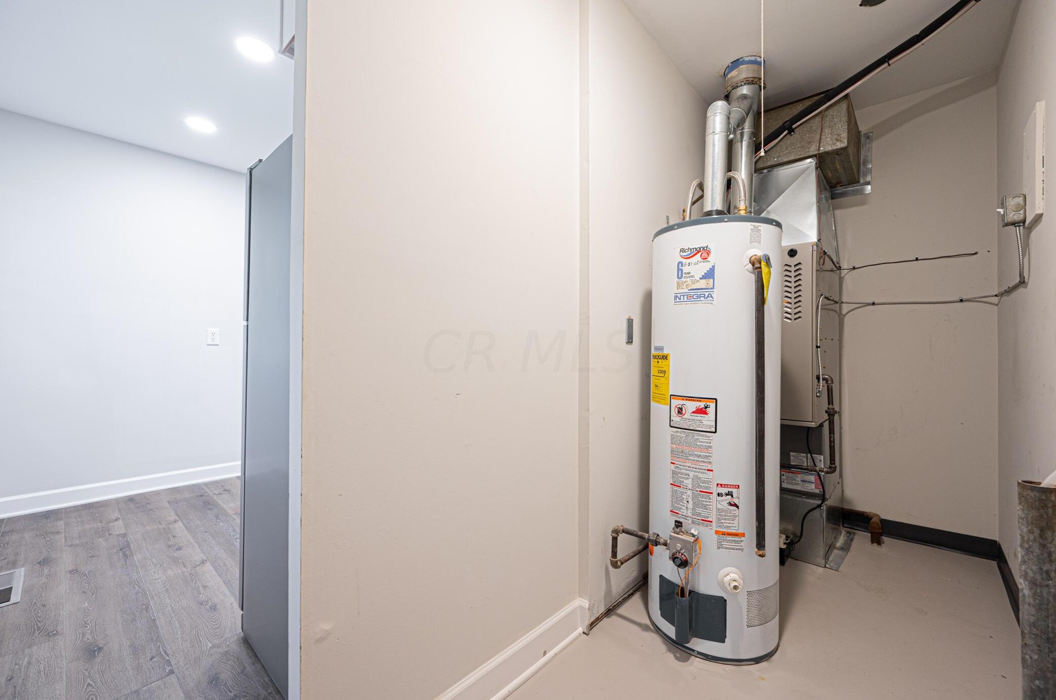 378 Old Village Rd, Columbus OH 43228-1374 exterior