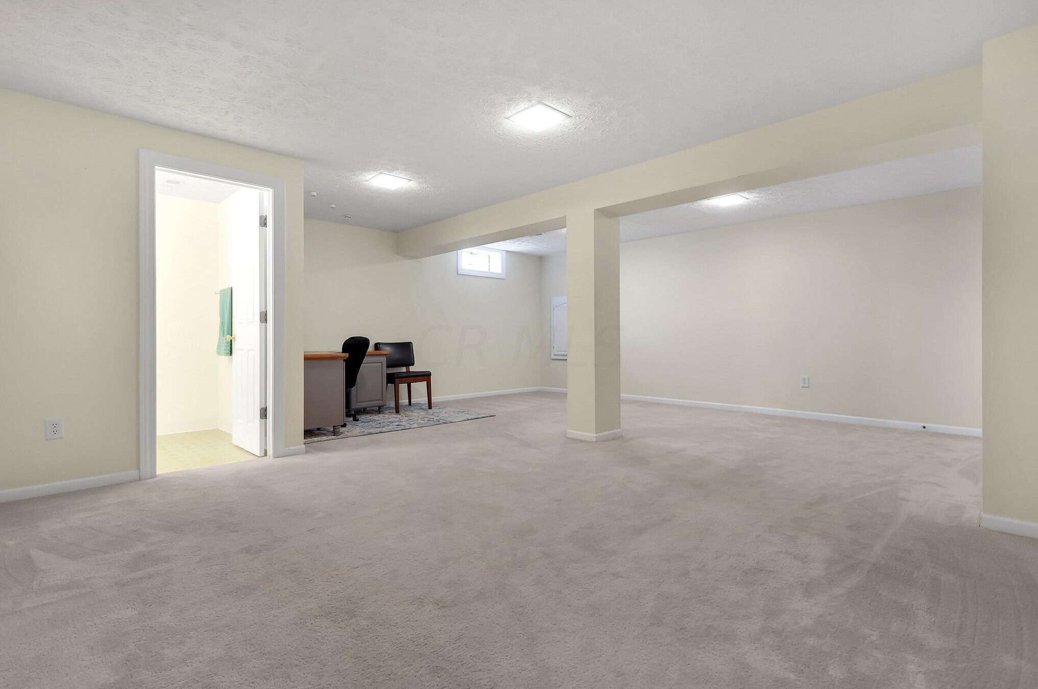 706 Sycamore Turn Ln, Columbus OH exterior