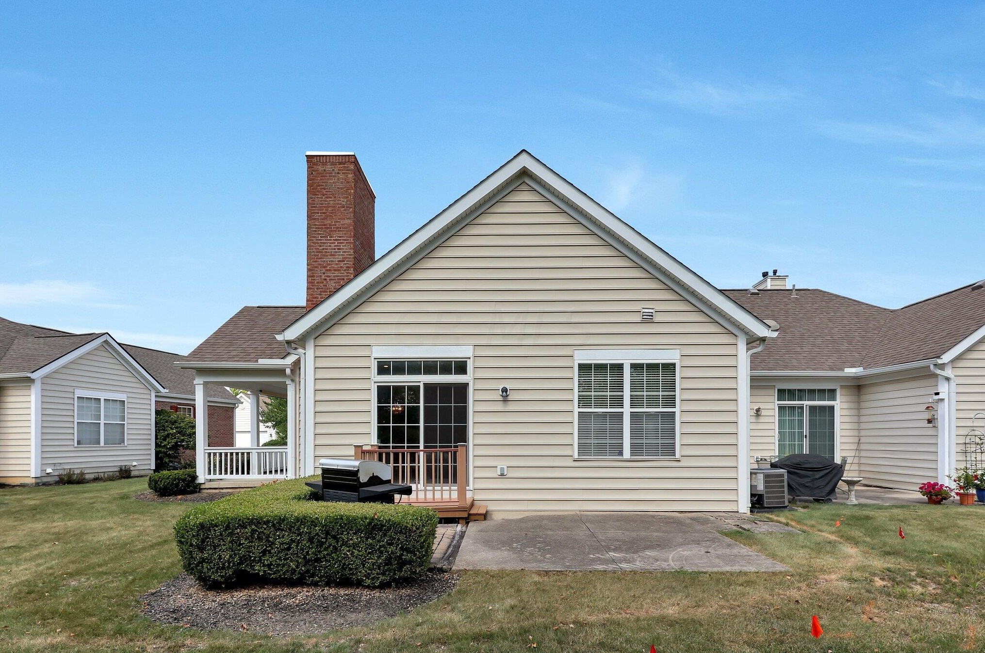 706 Sycamore Turn Ln, Columbus OH exterior