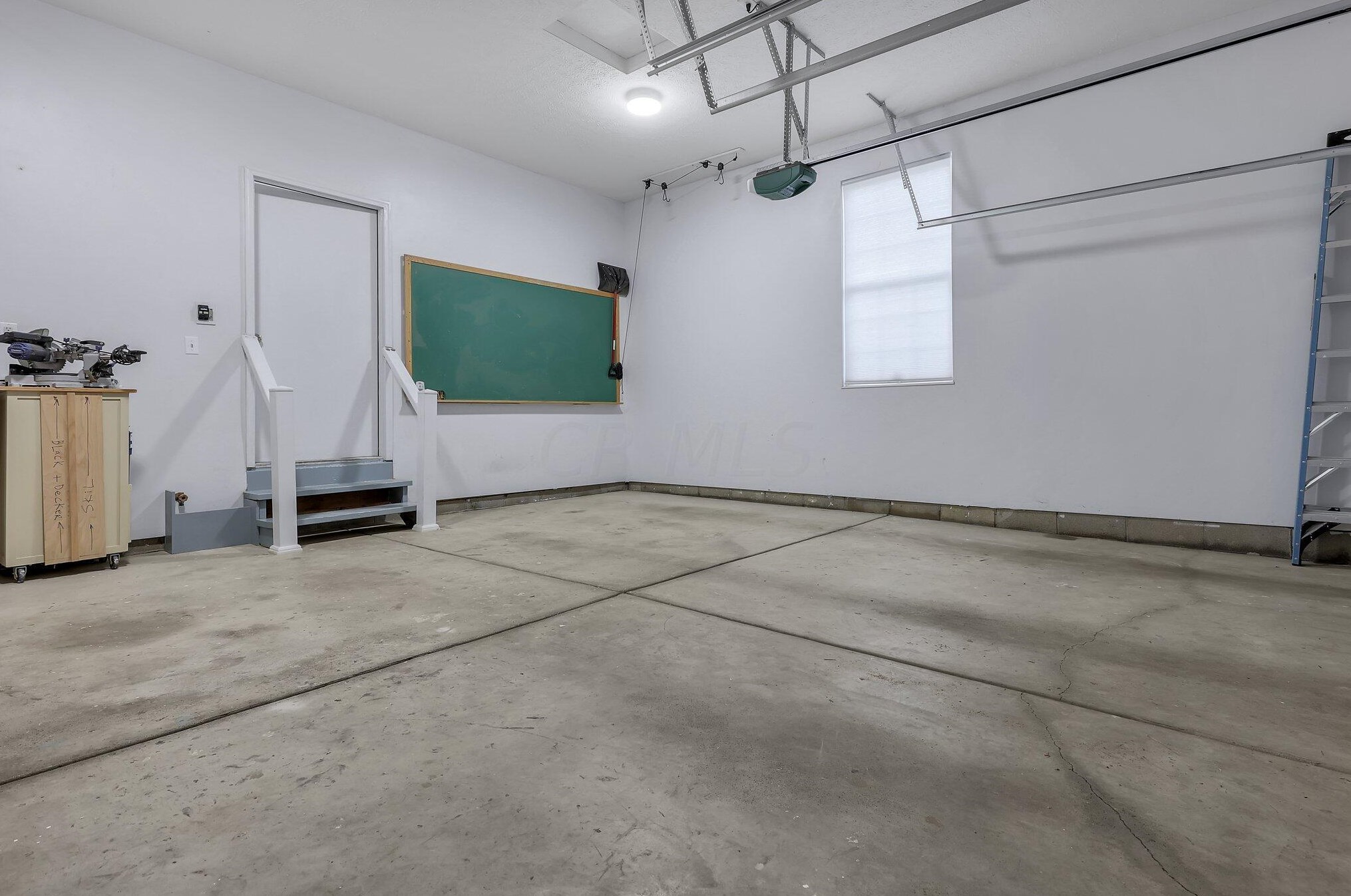 706 Sycamore Turn Ln, Columbus OH exterior