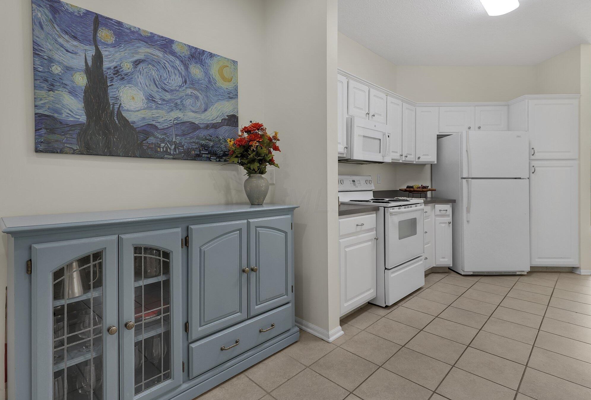 706 Sycamore Turn Ln, Columbus OH exterior