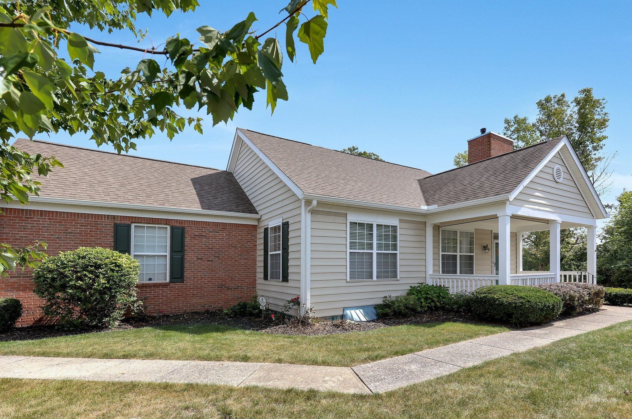 706 Sycamore Turn Ln, Columbus, OH 43213-2392