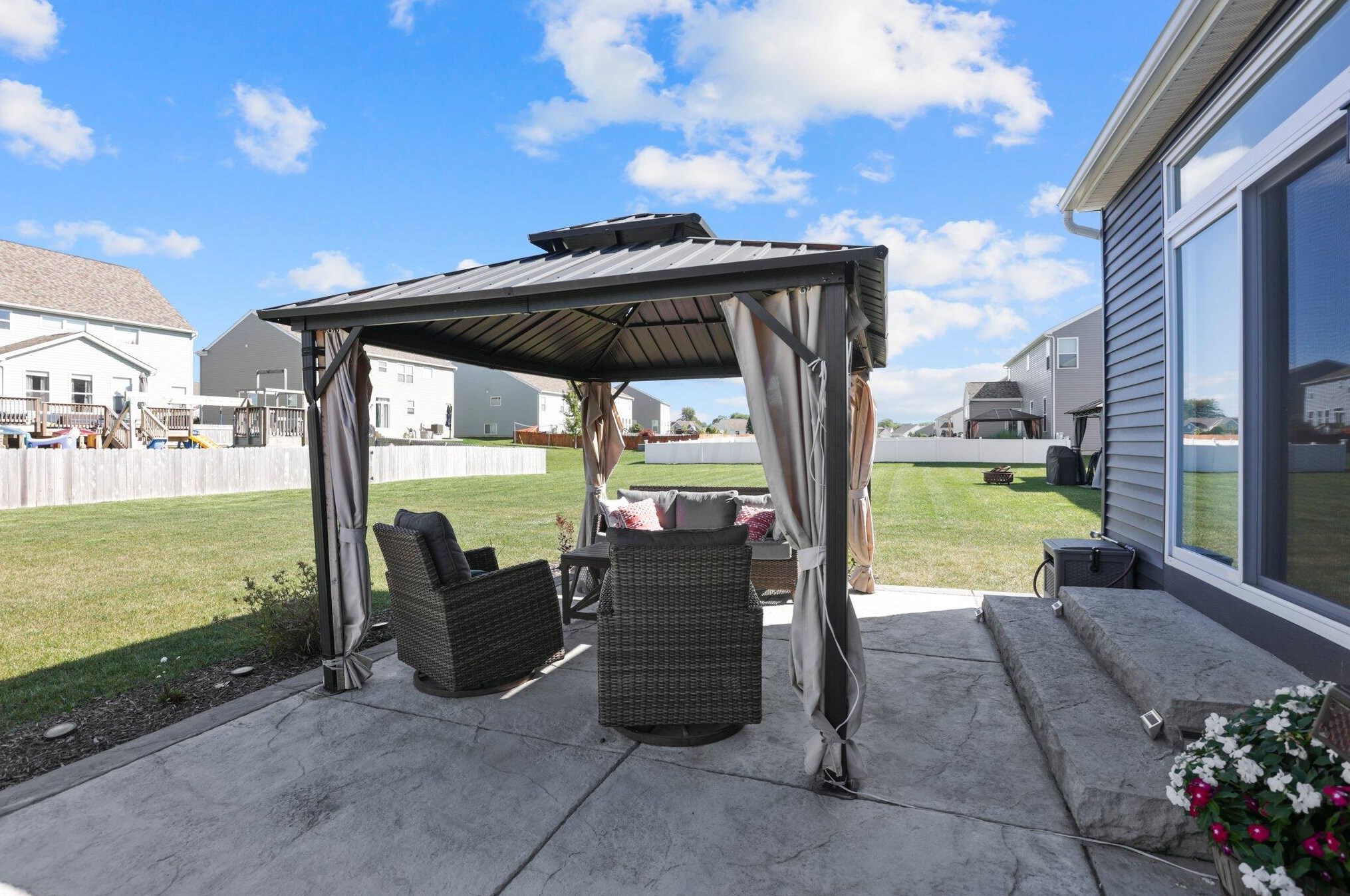 194 Mannaseh Dr, Granville OH  43023-9059 exterior