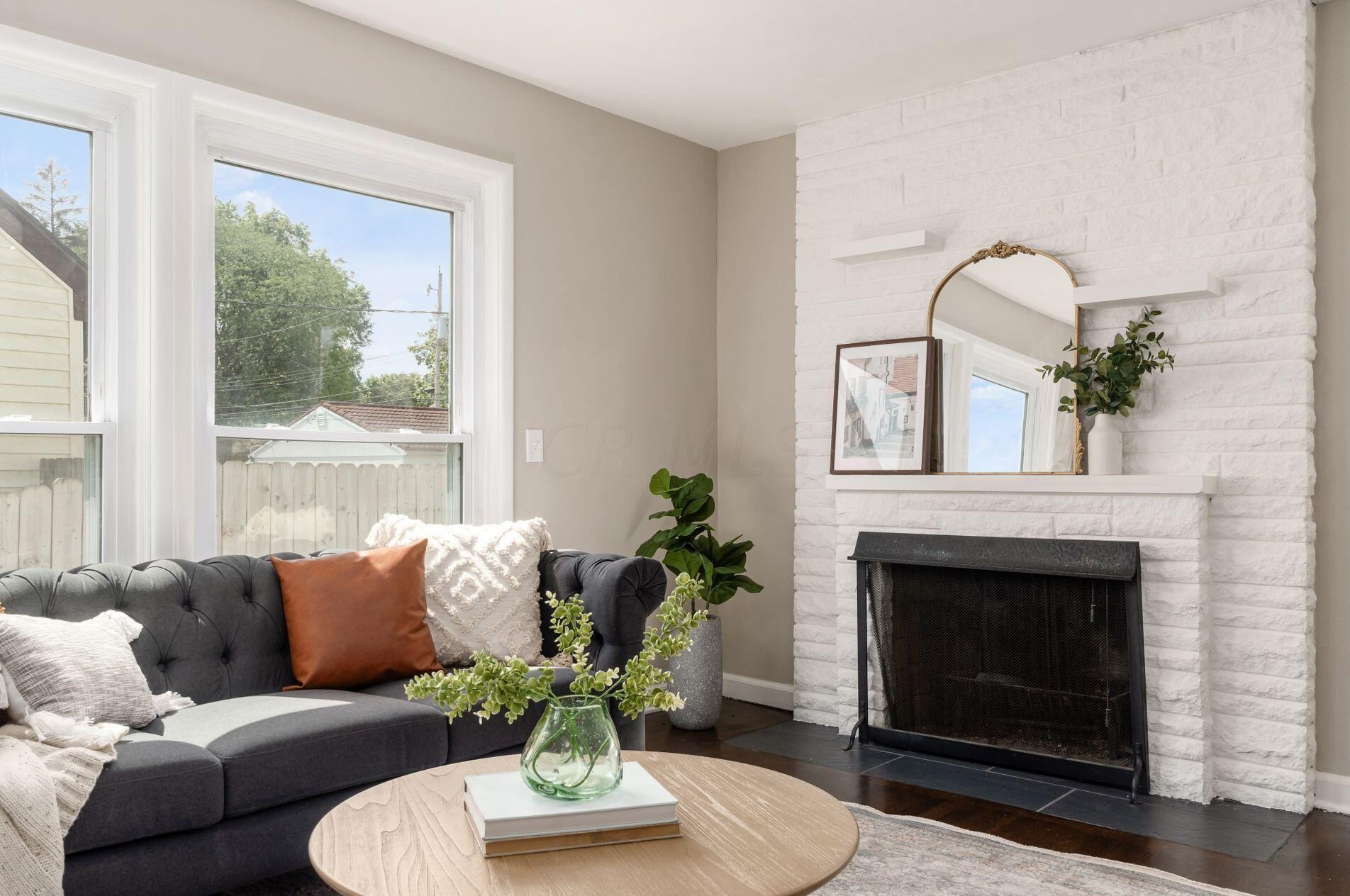 985 Bernhard Rd, Columbus OH 43227-1229 exterior