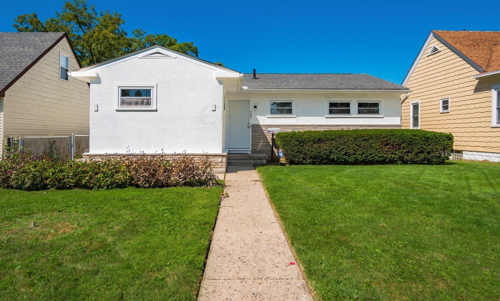 985 Bernhard Rd, Columbus, OH 43227-1229