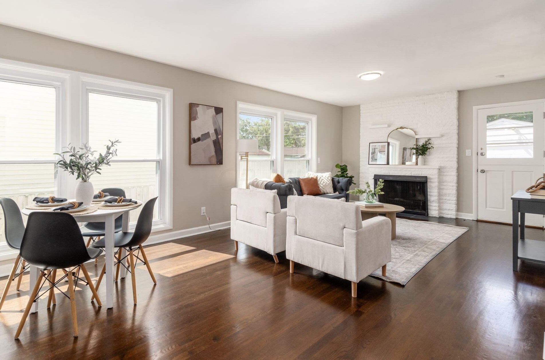 985 Bernhard Rd, Columbus OH 43227-1229 exterior