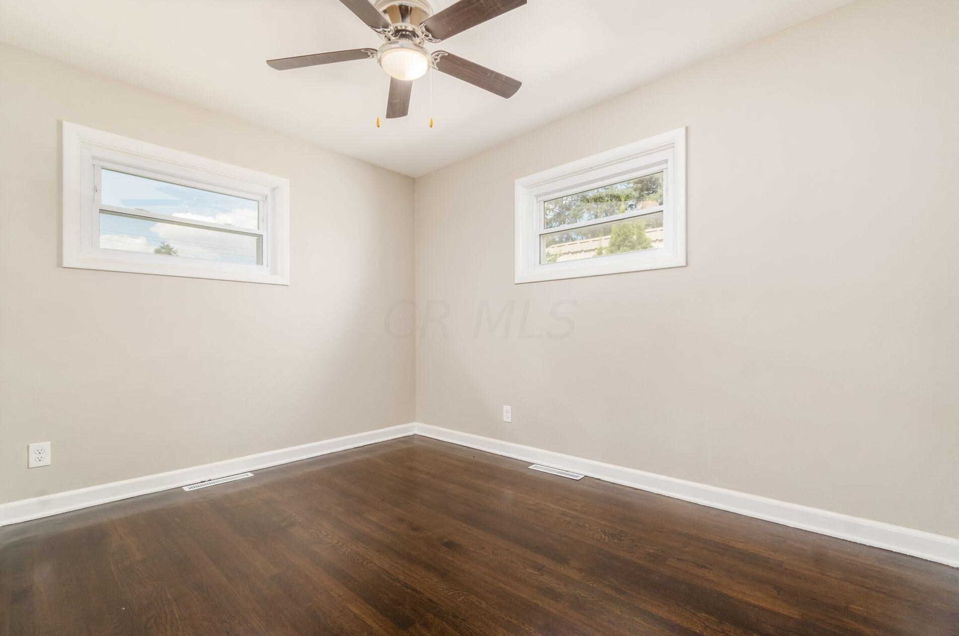 985 Bernhard Rd, Columbus OH 43227-1229 exterior