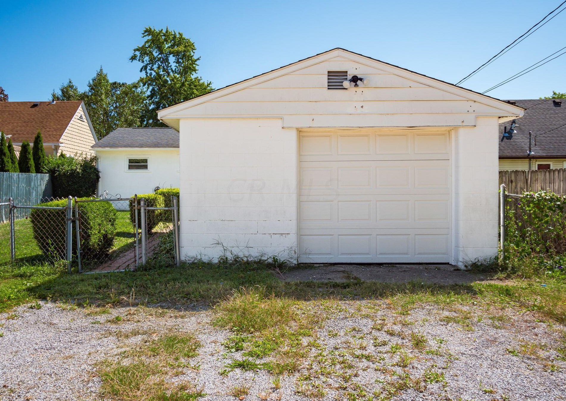 985 Bernhard Rd, Columbus OH 43227-1229 exterior