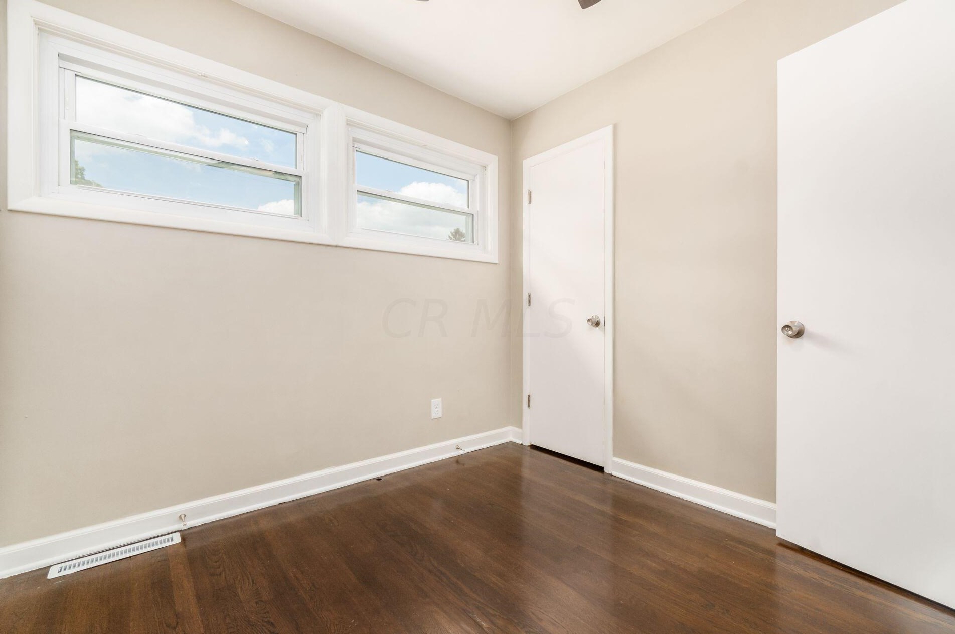 985 Bernhard Rd, Columbus OH 43227-1229 exterior