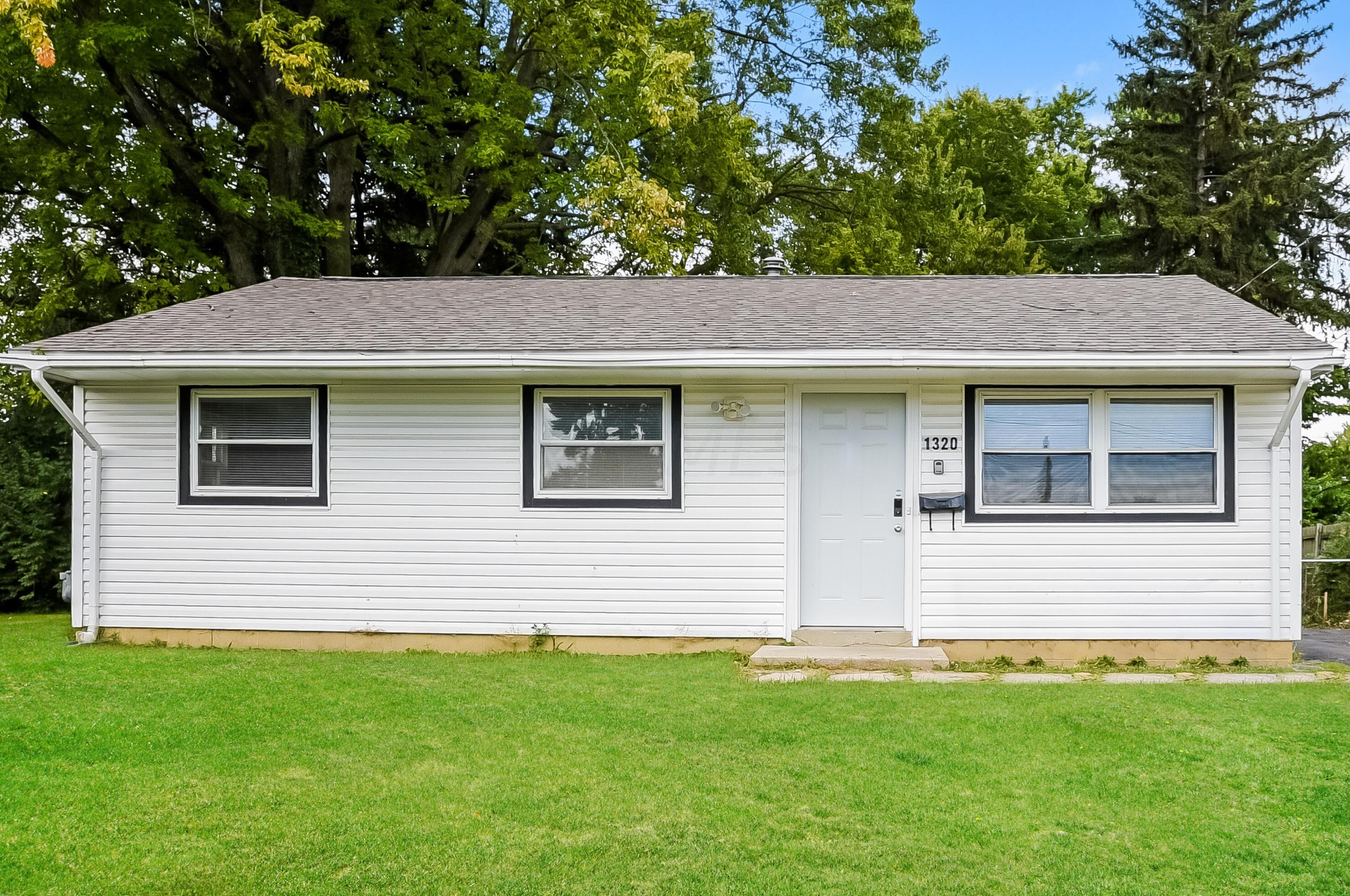 1320 Edsel Ct, Columbus, OH 43207