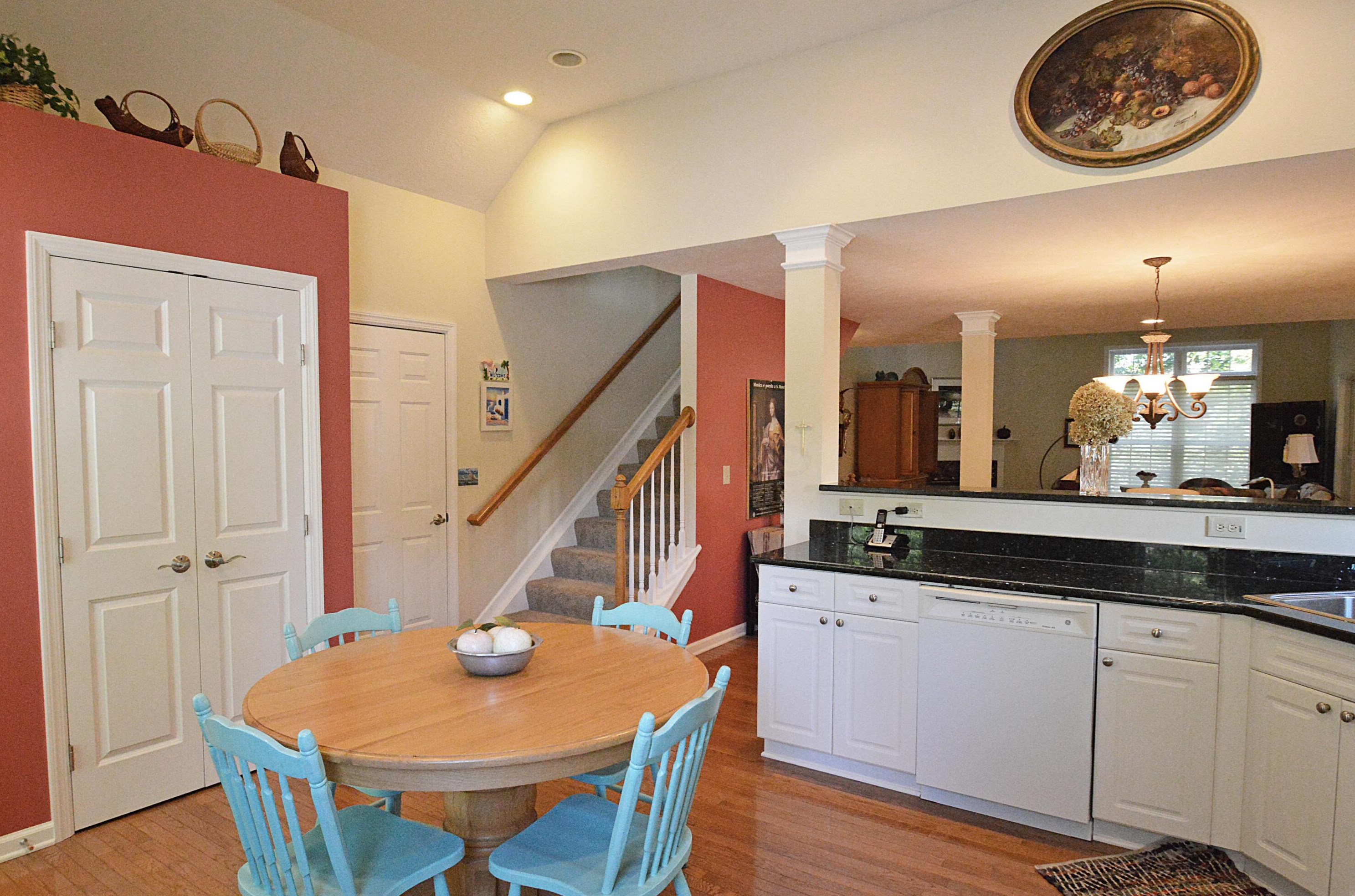 1203 Sanctuary Pl, Columbus OH 43230-8490 exterior