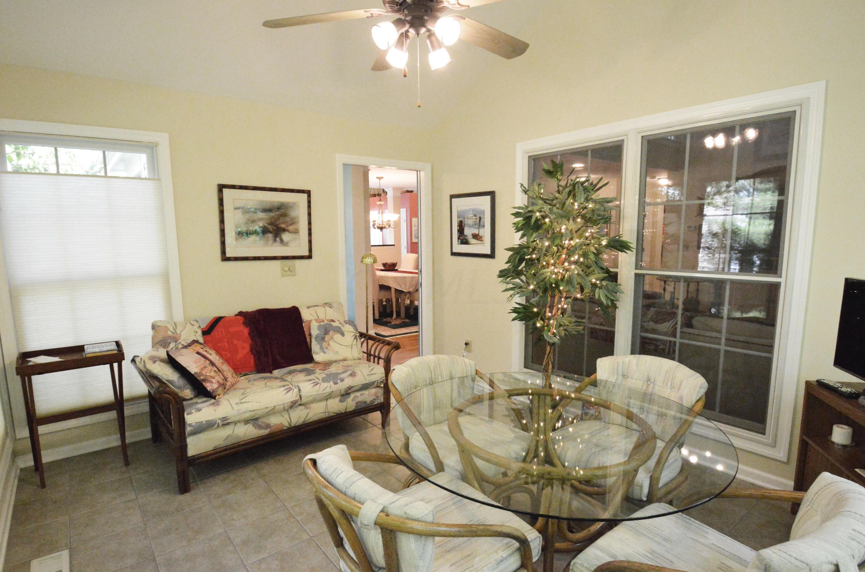 1203 Sanctuary Pl, Columbus OH 43230-8490 exterior