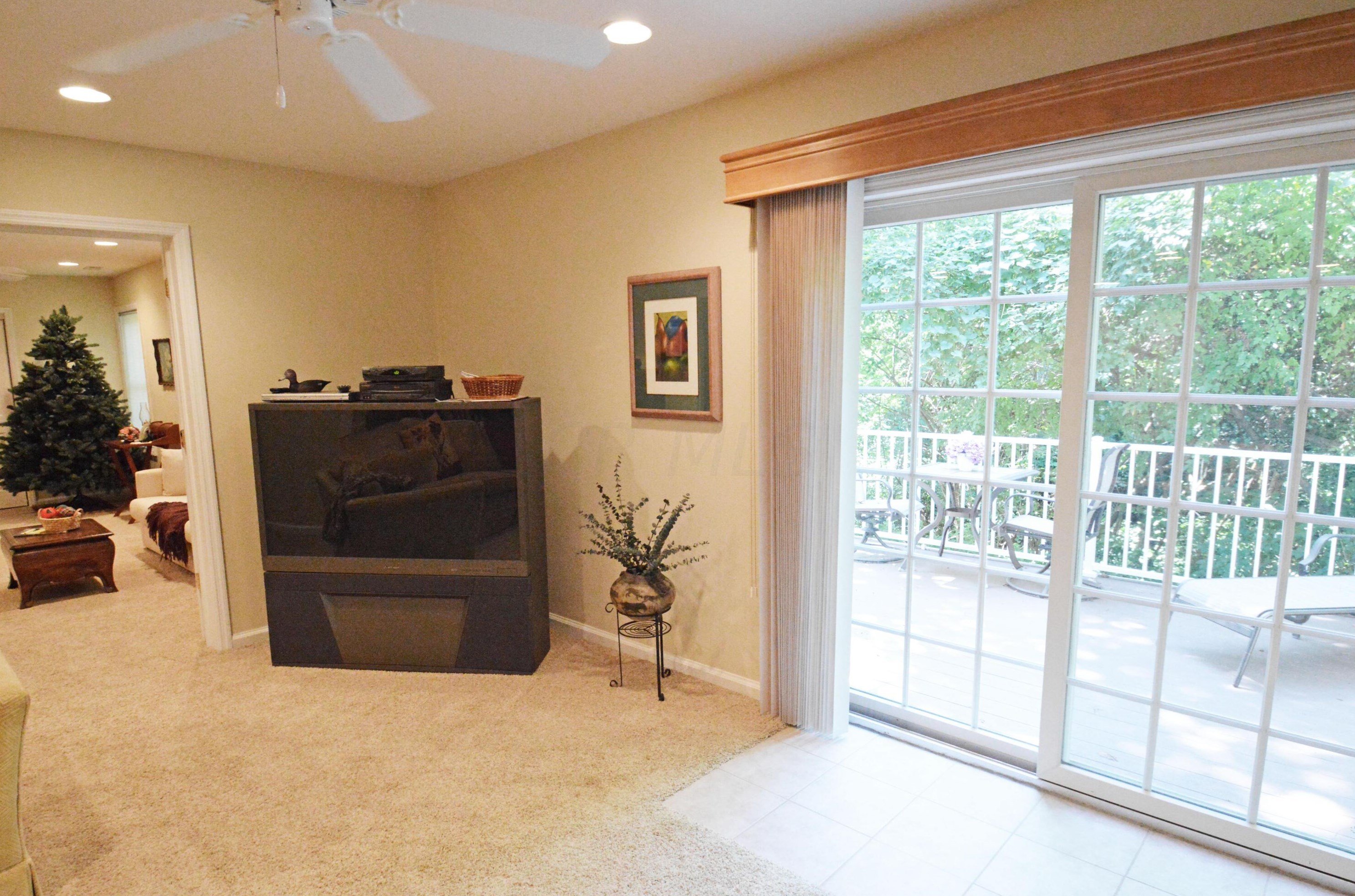 1203 Sanctuary Pl, Columbus OH 43230-8490 exterior